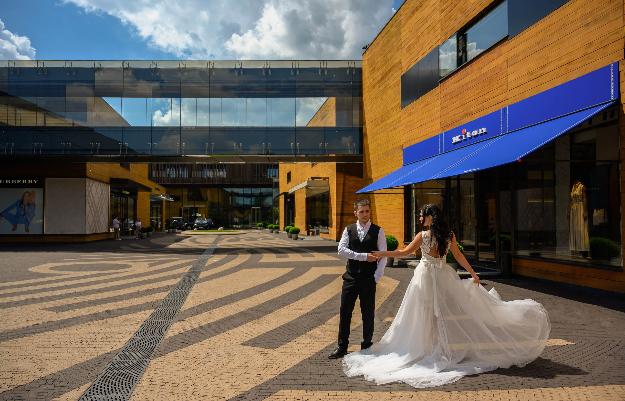 Свадьба, кабриолет В Барвихе. Семейный и контент фотограф в Москве Alira