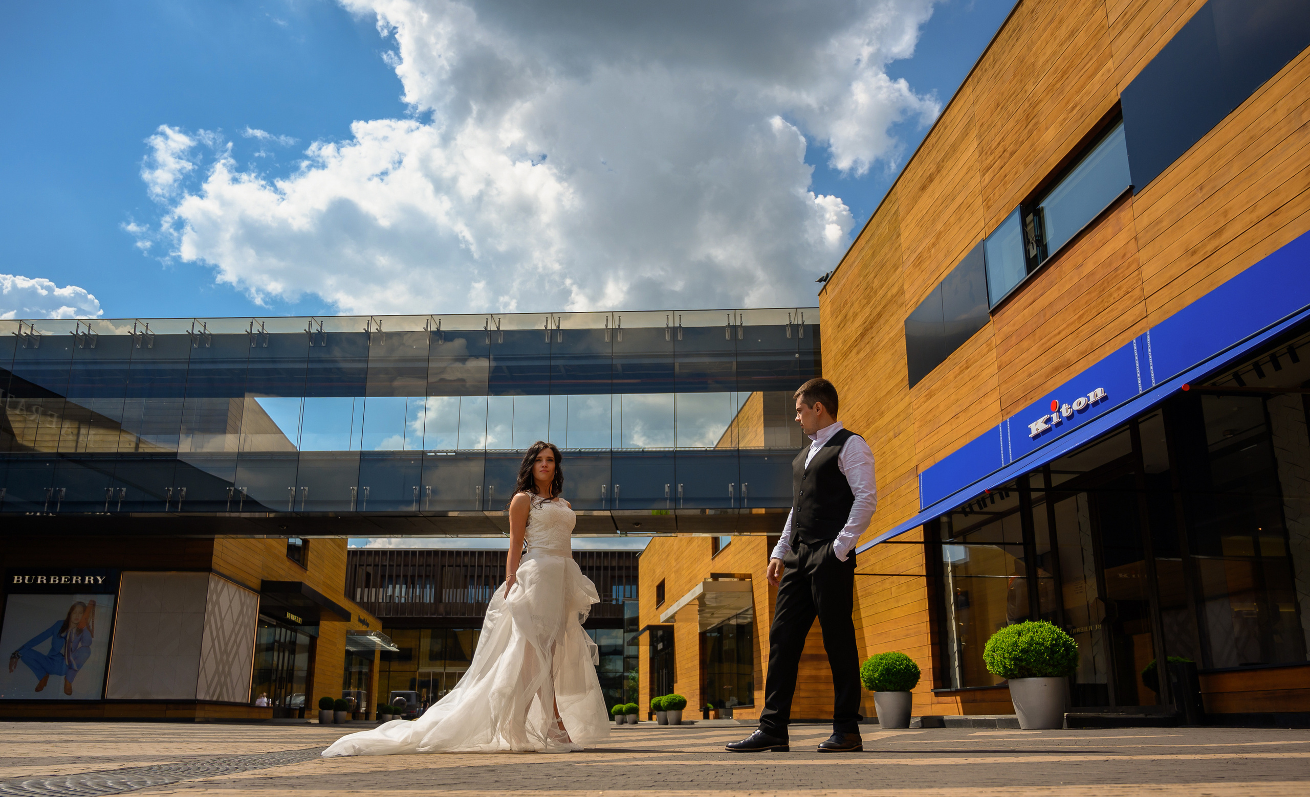 Свадьба, кабриолет В Барвихе. Семейный и контент фотограф в Москве Alira