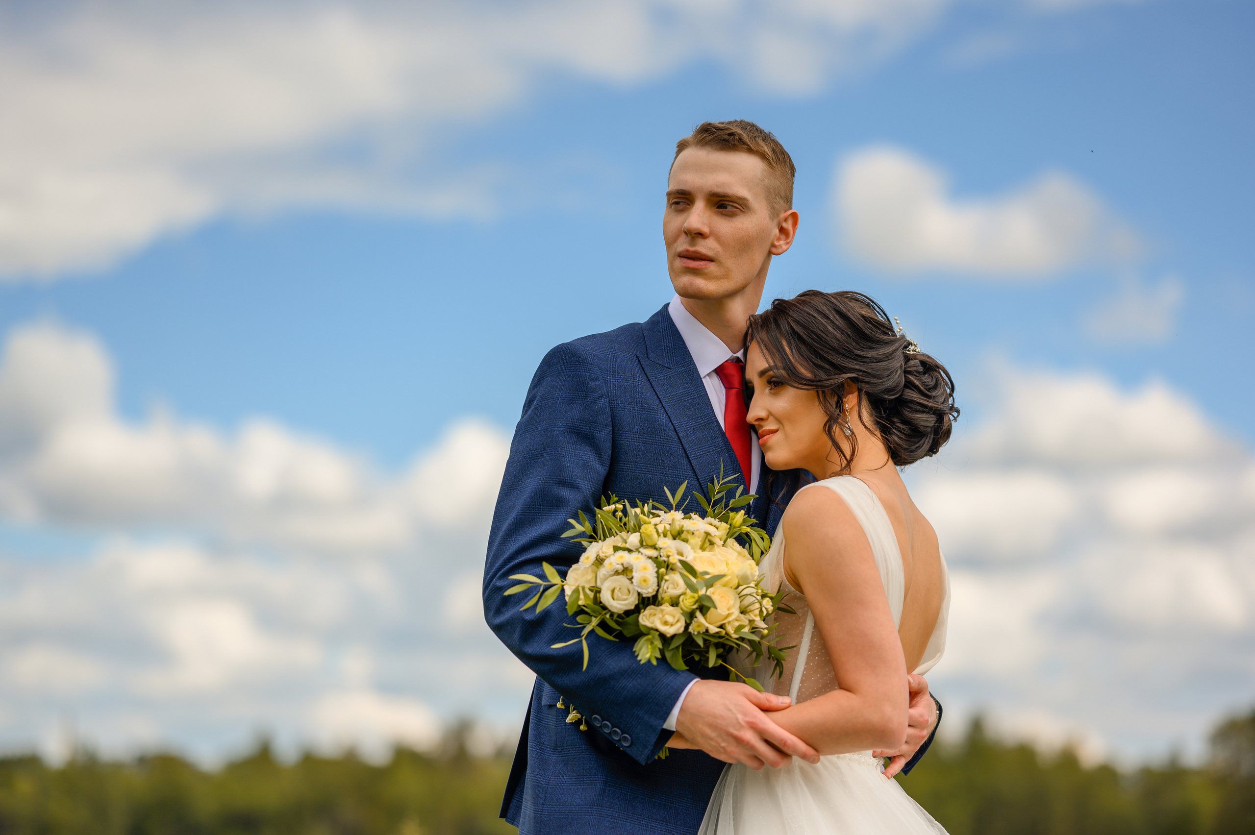 Прогулка в поле, свадьба в поле, прогулка лошади. Семейный и контент фотограф в Москве Alira