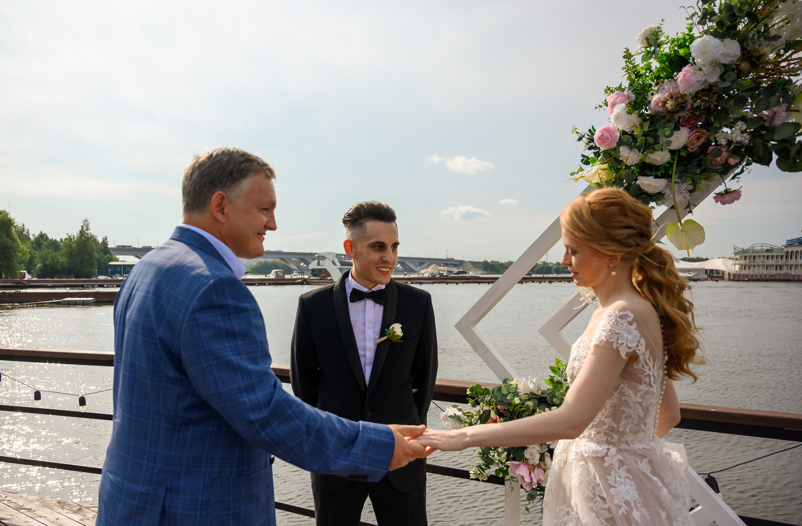 Свадьба на закате, съемка на закате. Семейный и контент фотограф в Москве Alira