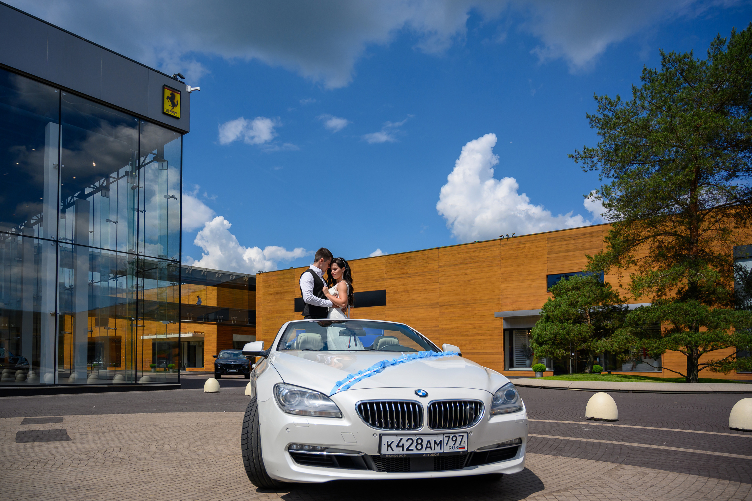 Свадьба, кабриолет В Барвихе. Семейный и контент фотограф в Москве Alira