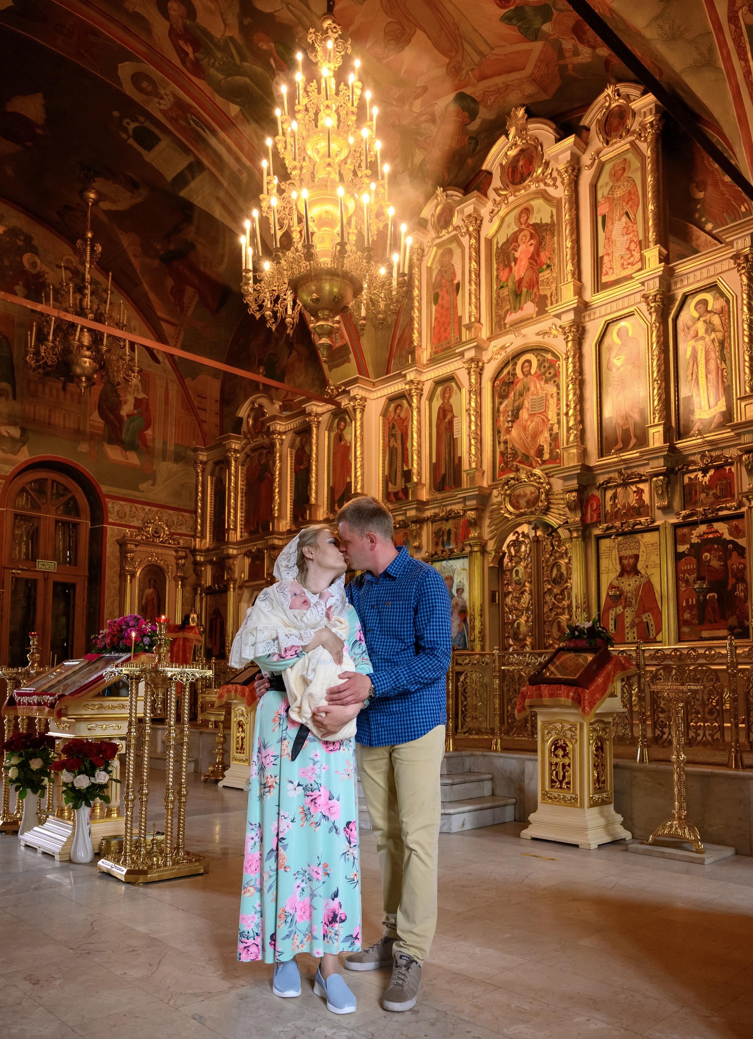 Крещение Варвары. Семейный и контент фотограф в Москве Alira