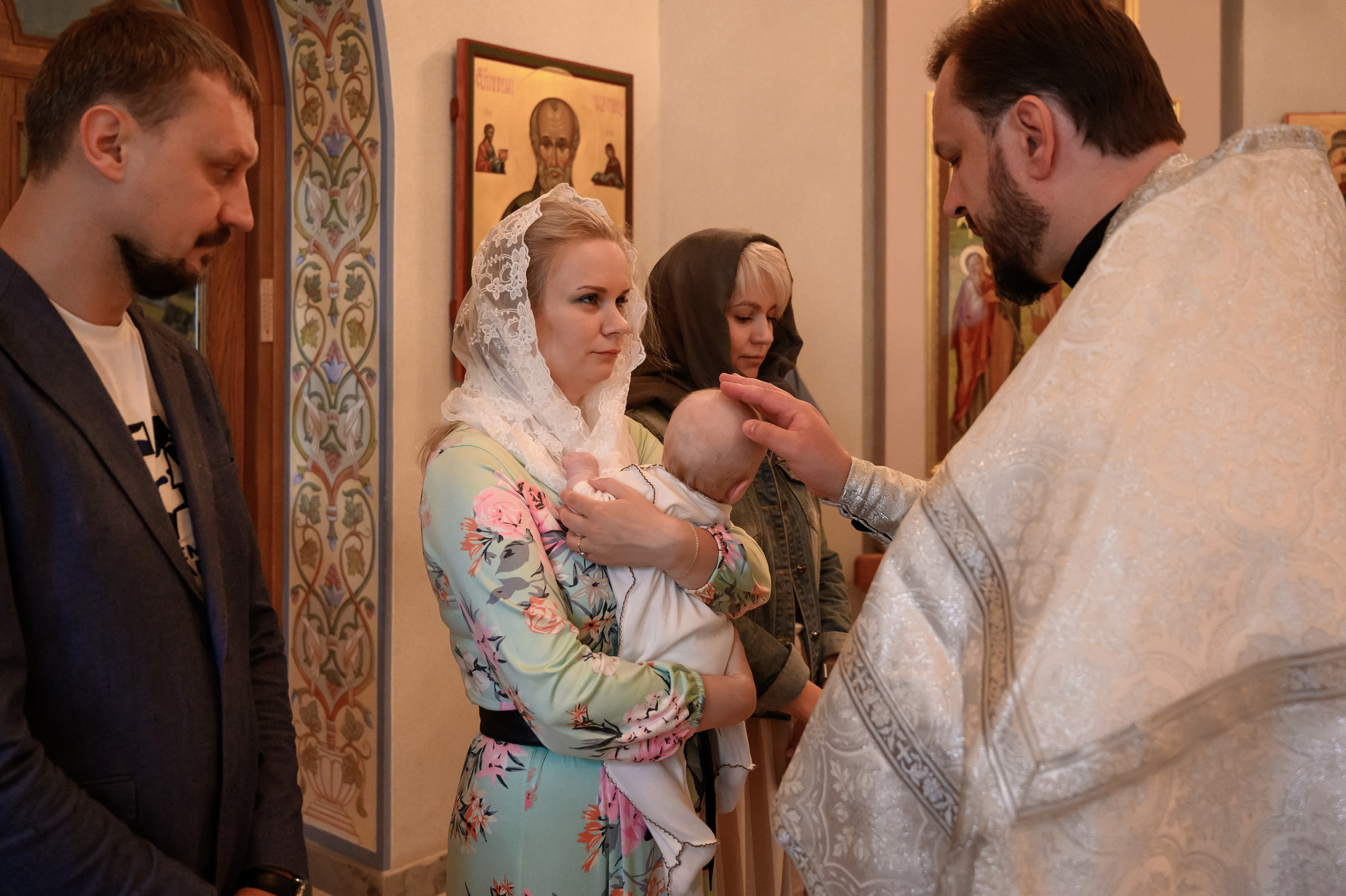 Крещение Варвары. Семейный и контент фотограф в Москве Alira