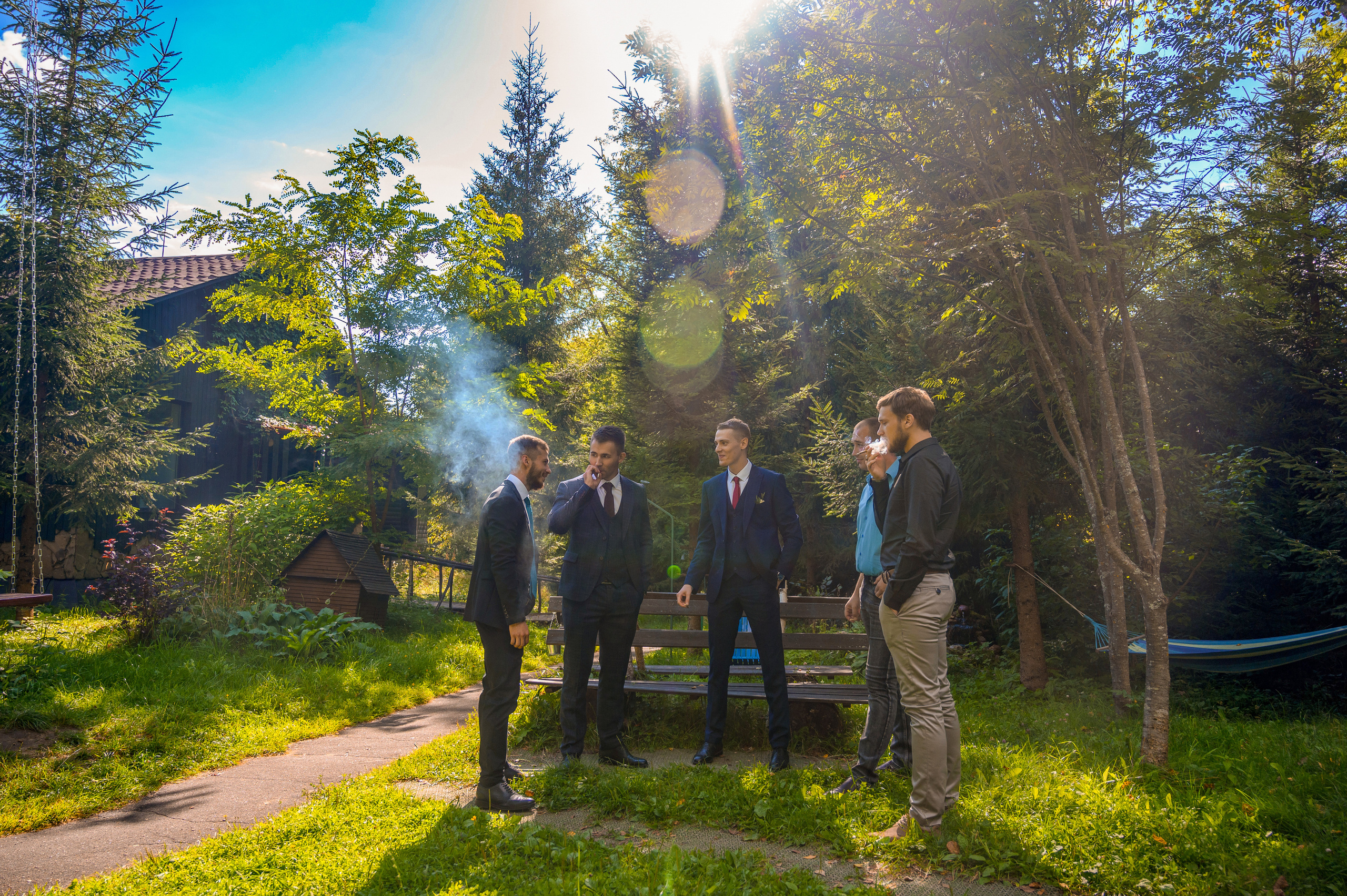 Прогулка в поле, свадьба в поле, прогулка лошади. Семейный и контент фотограф в Москве Alira