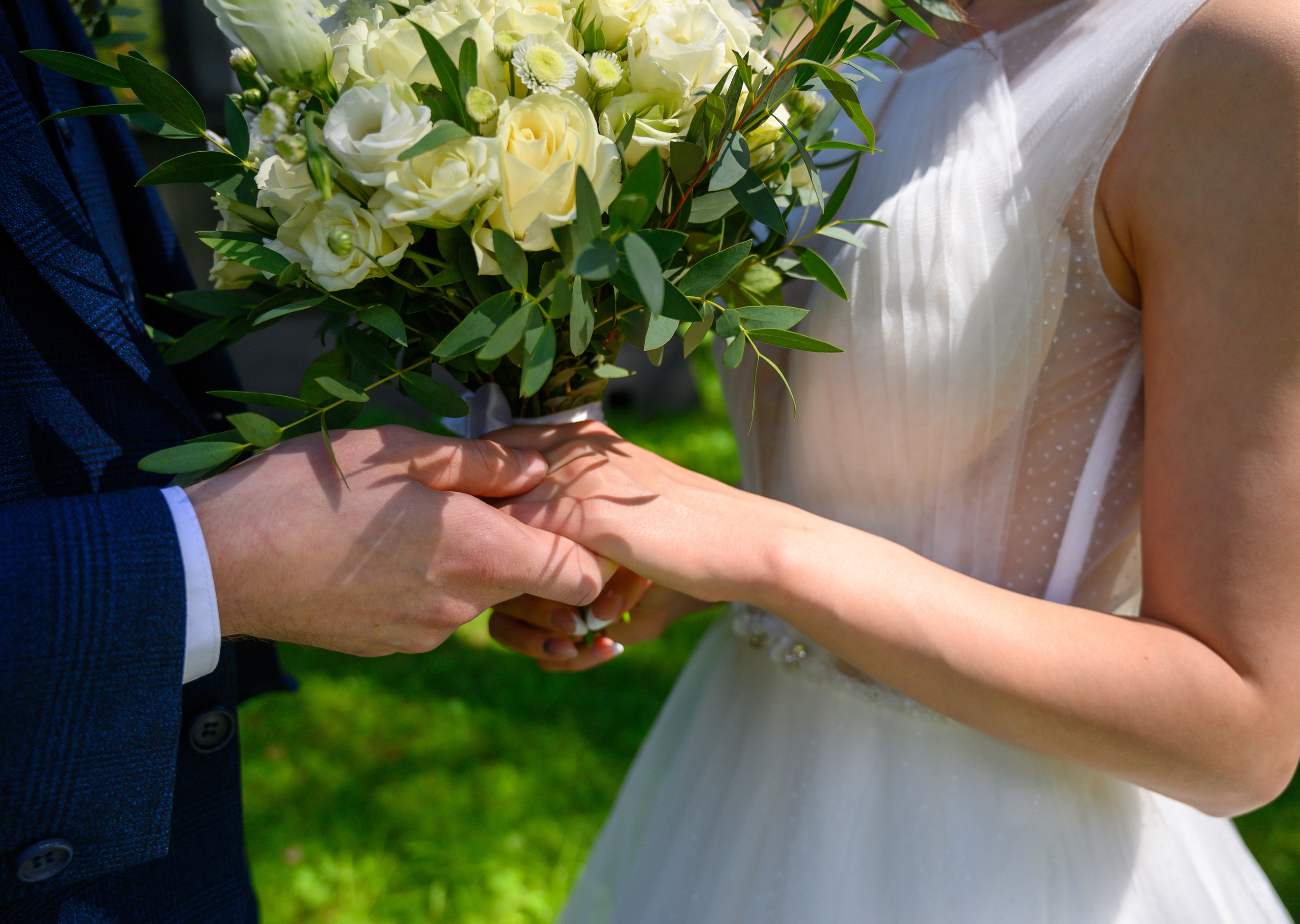 Прогулка в поле, свадьба в поле, прогулка лошади. Семейный и контент фотограф в Москве Alira