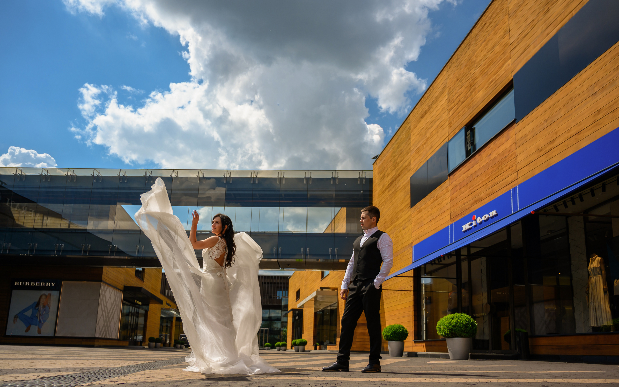 Свадьба, кабриолет В Барвихе. Семейный и контент фотограф в Москве Alira