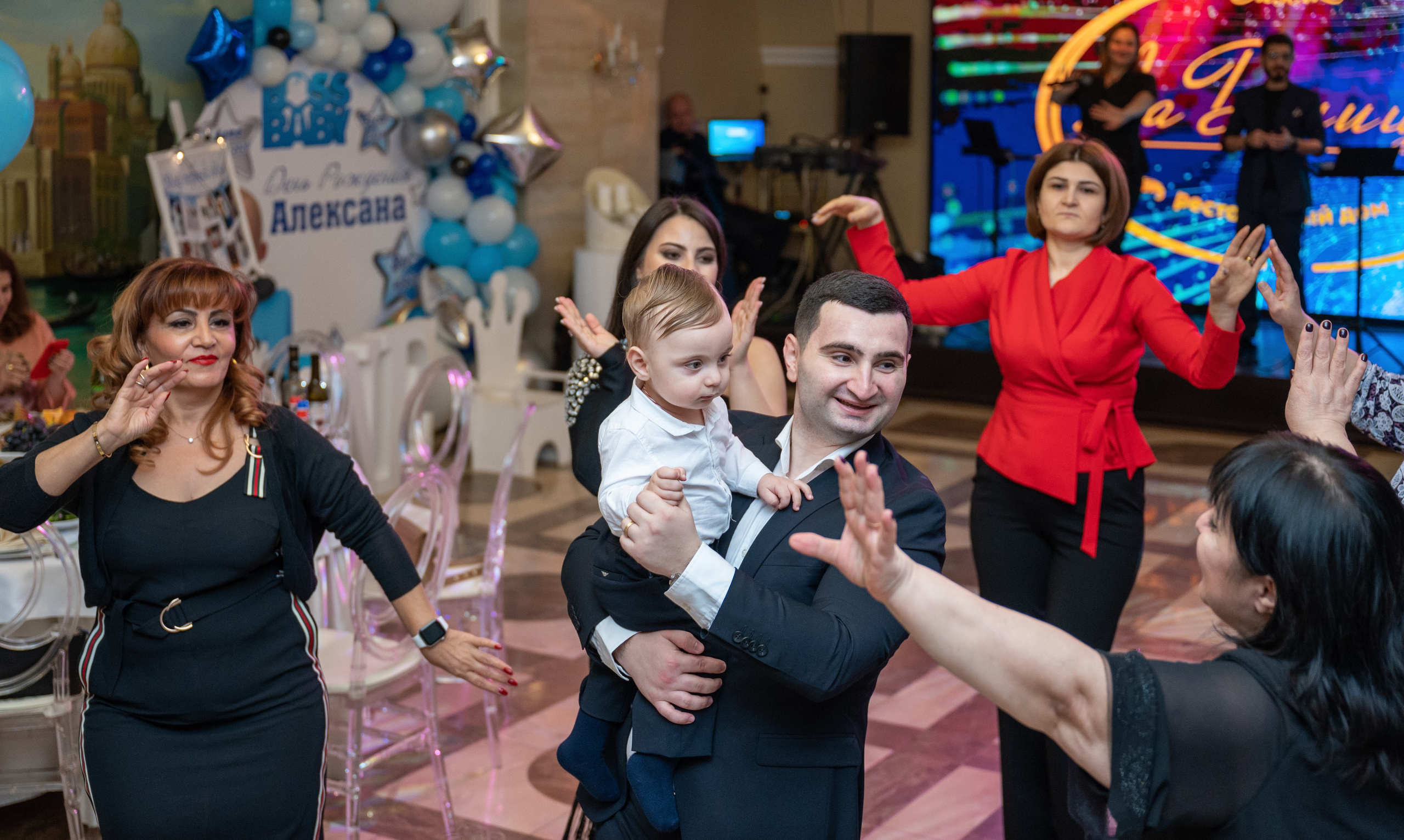 ДР Алексана 1 годик. Семейный и контент фотограф в Москве Alira