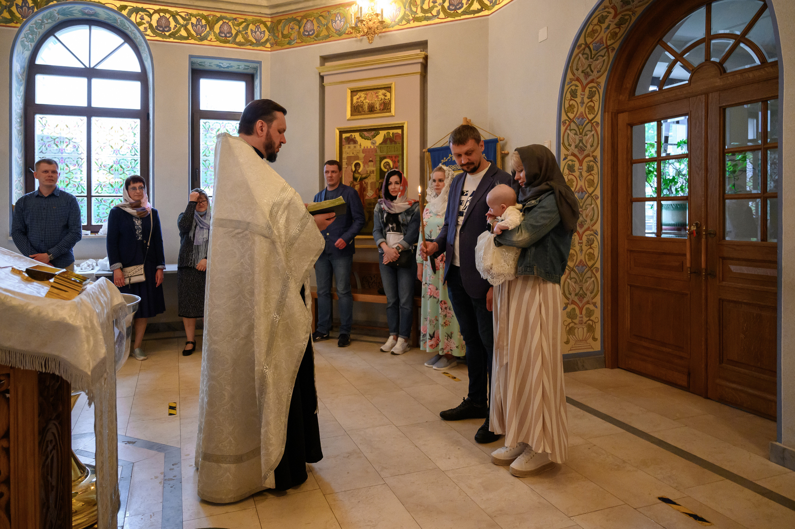 Крещение Варвары. Семейный и контент фотограф в Москве Alira