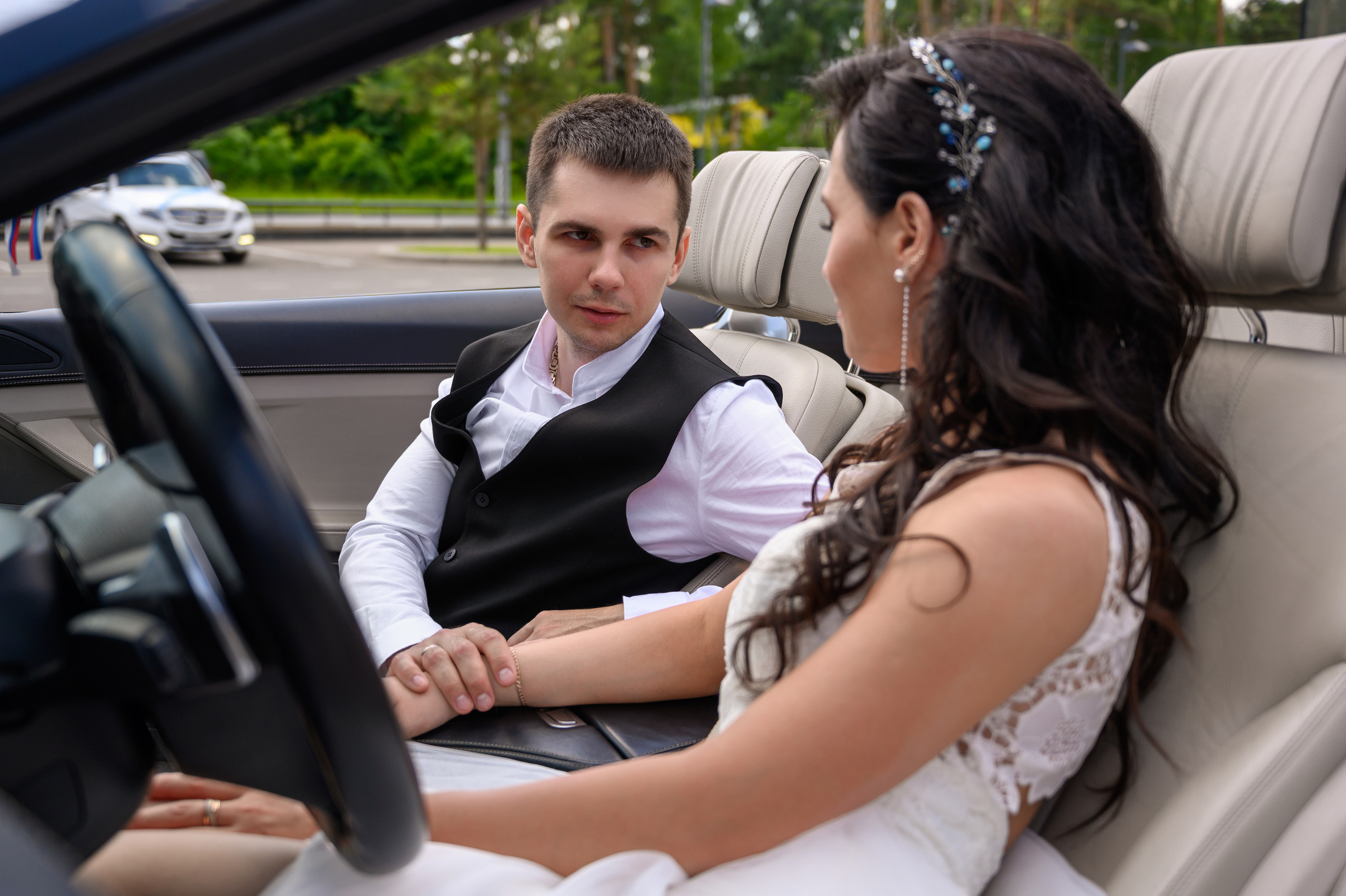 Свадьба, кабриолет В Барвихе. Семейный и контент фотограф в Москве Alira