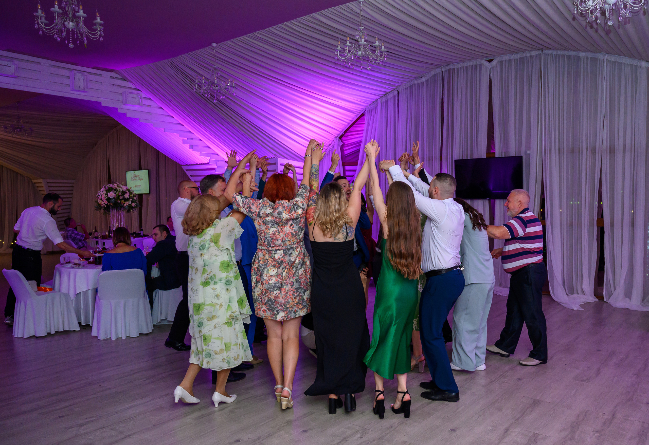 Свадьба на закате, съемка на закате. Семейный и контент фотограф в Москве Alira