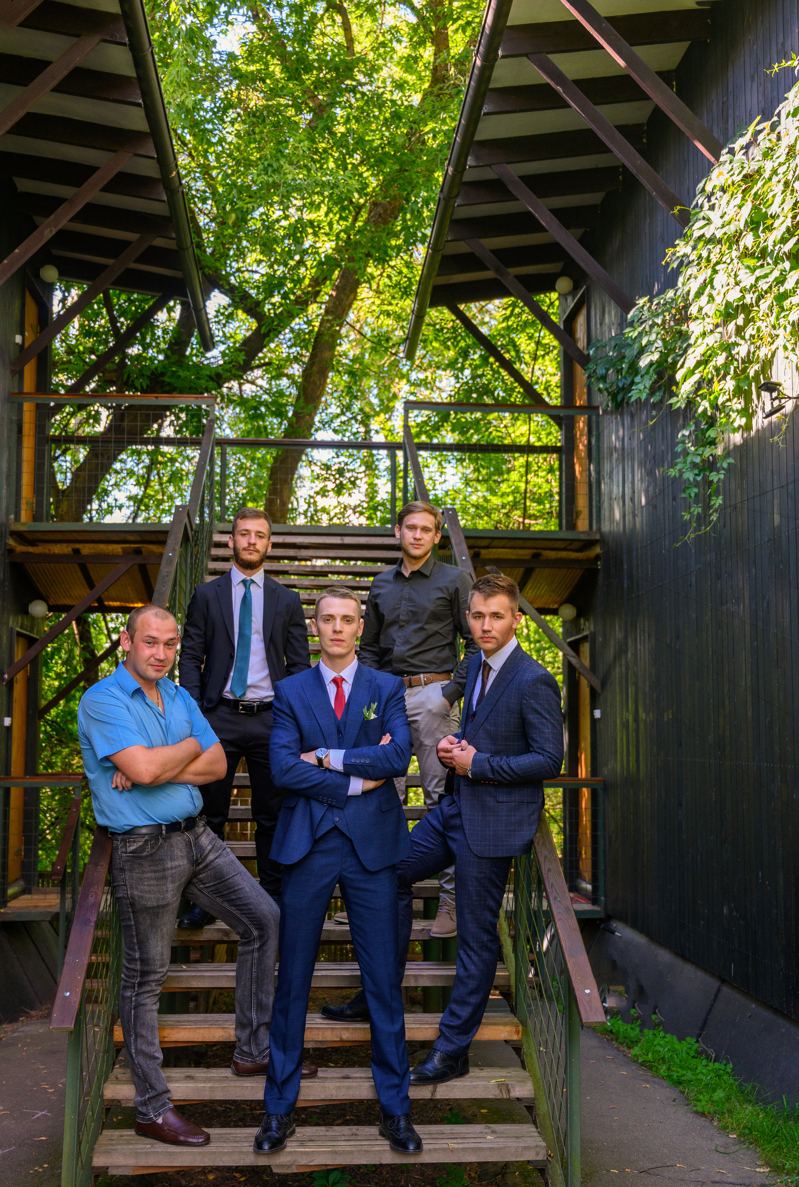 Прогулка в поле, свадьба в поле, прогулка лошади. Семейный и контент фотограф в Москве Alira