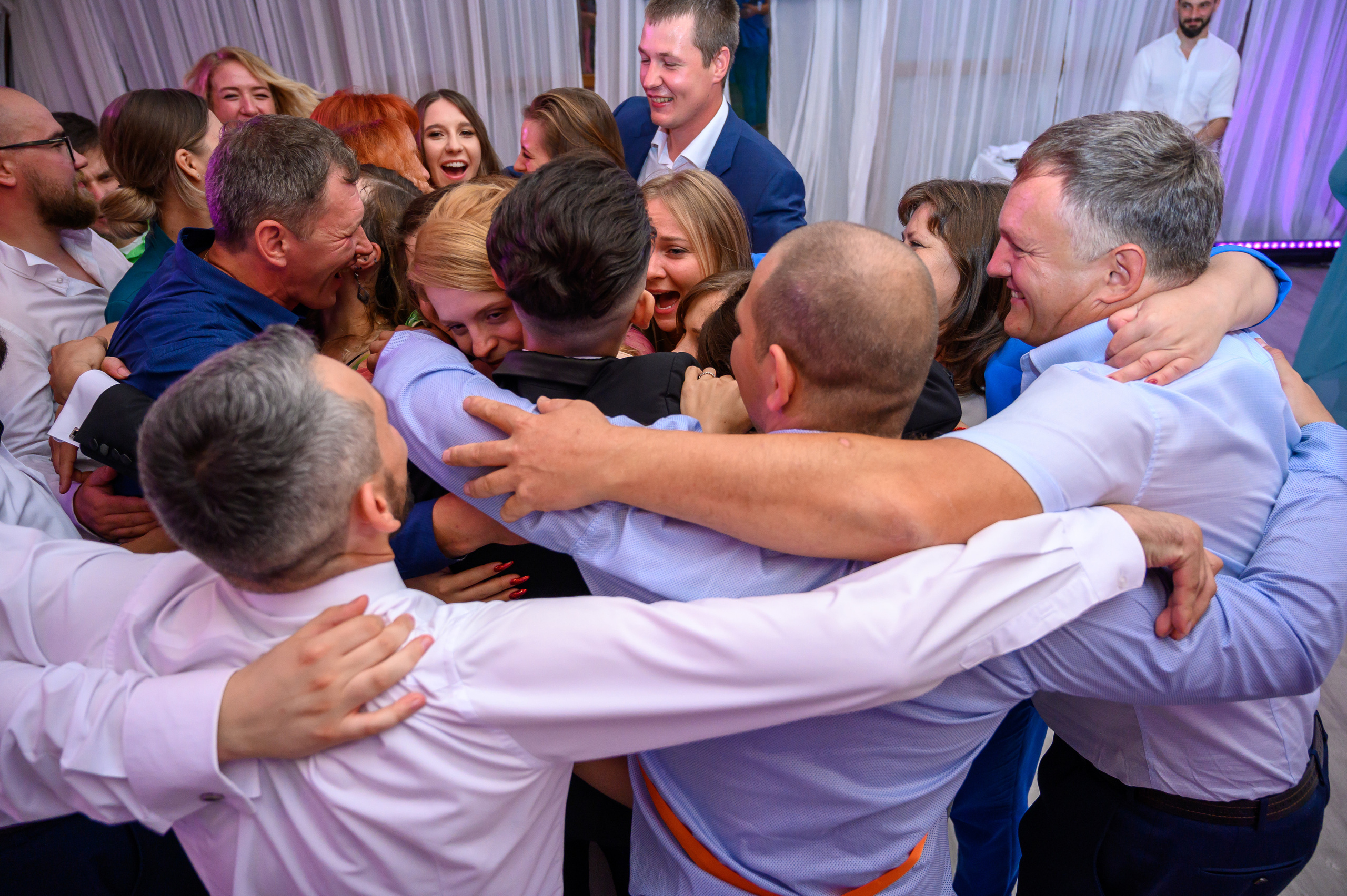 Свадьба на закате, съемка на закате. Семейный и контент фотограф в Москве Alira