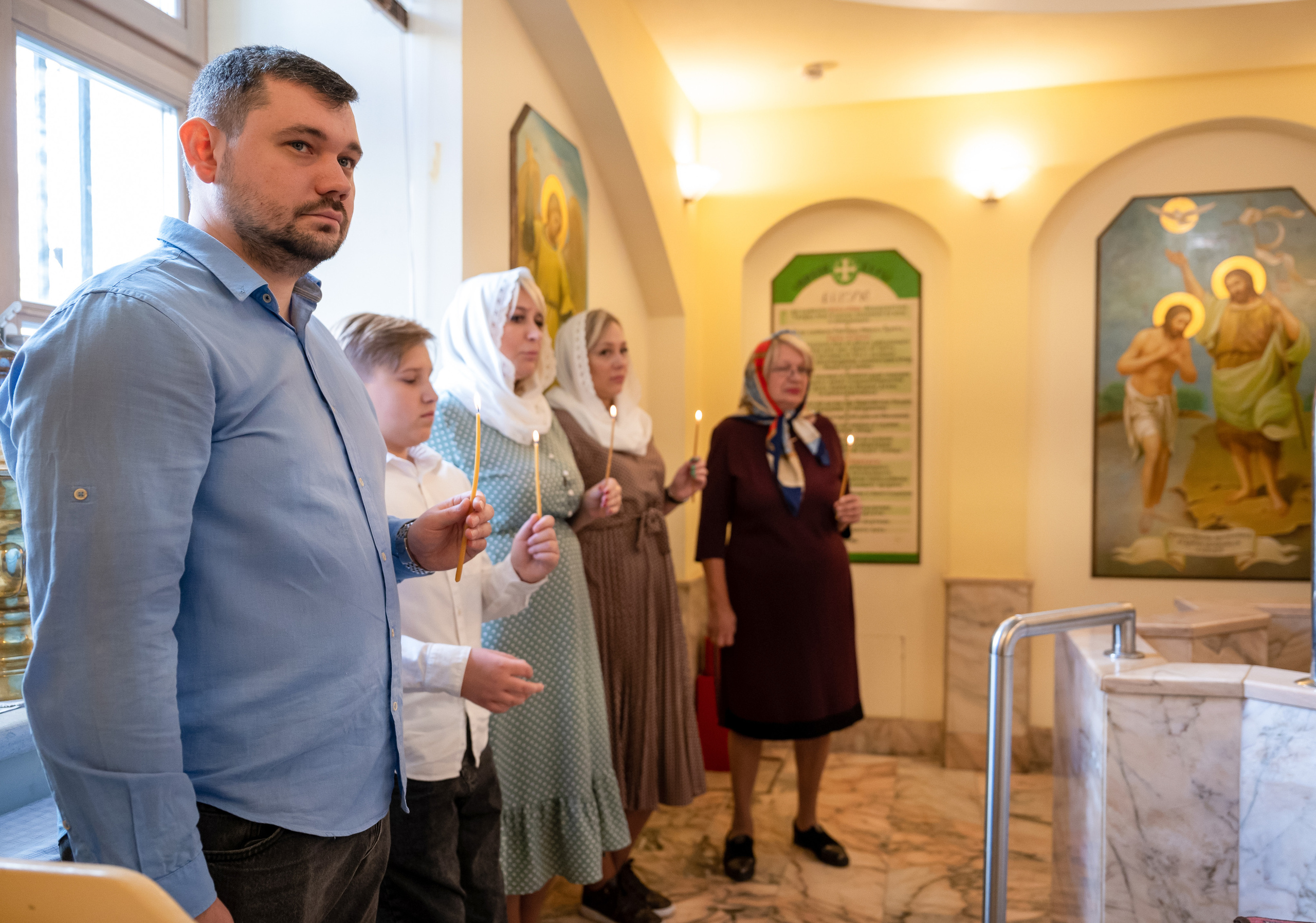 Крещение Кирилла. Семейный и контент фотограф в Москве Alira