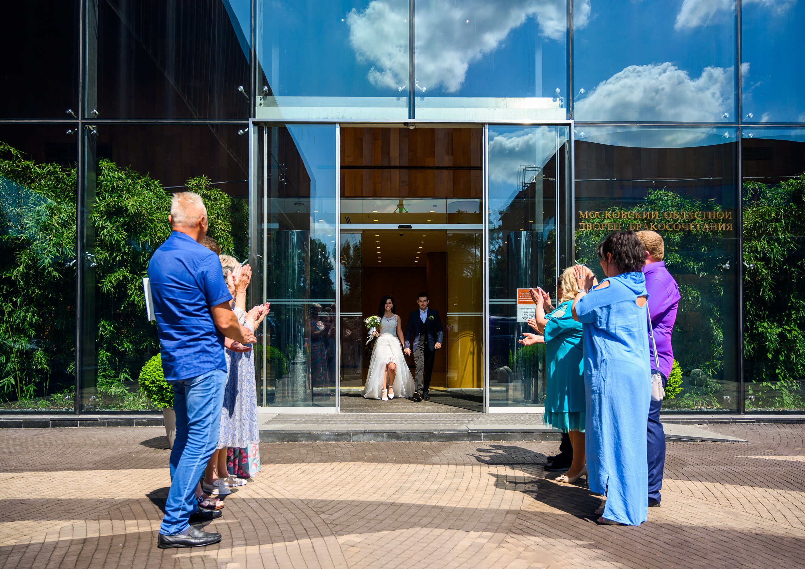 Свадьба, кабриолет В Барвихе. Семейный и контент фотограф в Москве Alira