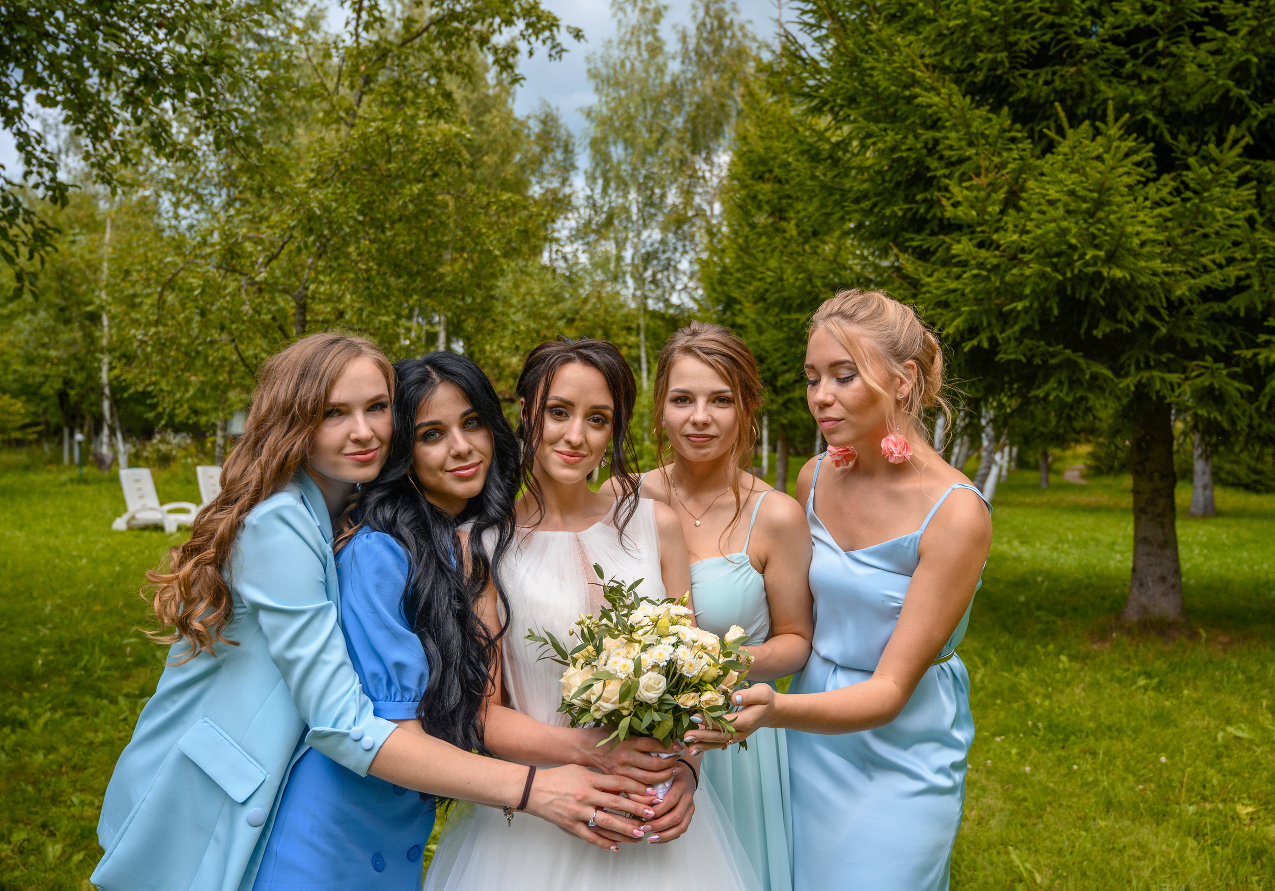 Прогулка в поле, свадьба в поле, прогулка лошади. Семейный и контент фотограф в Москве Alira