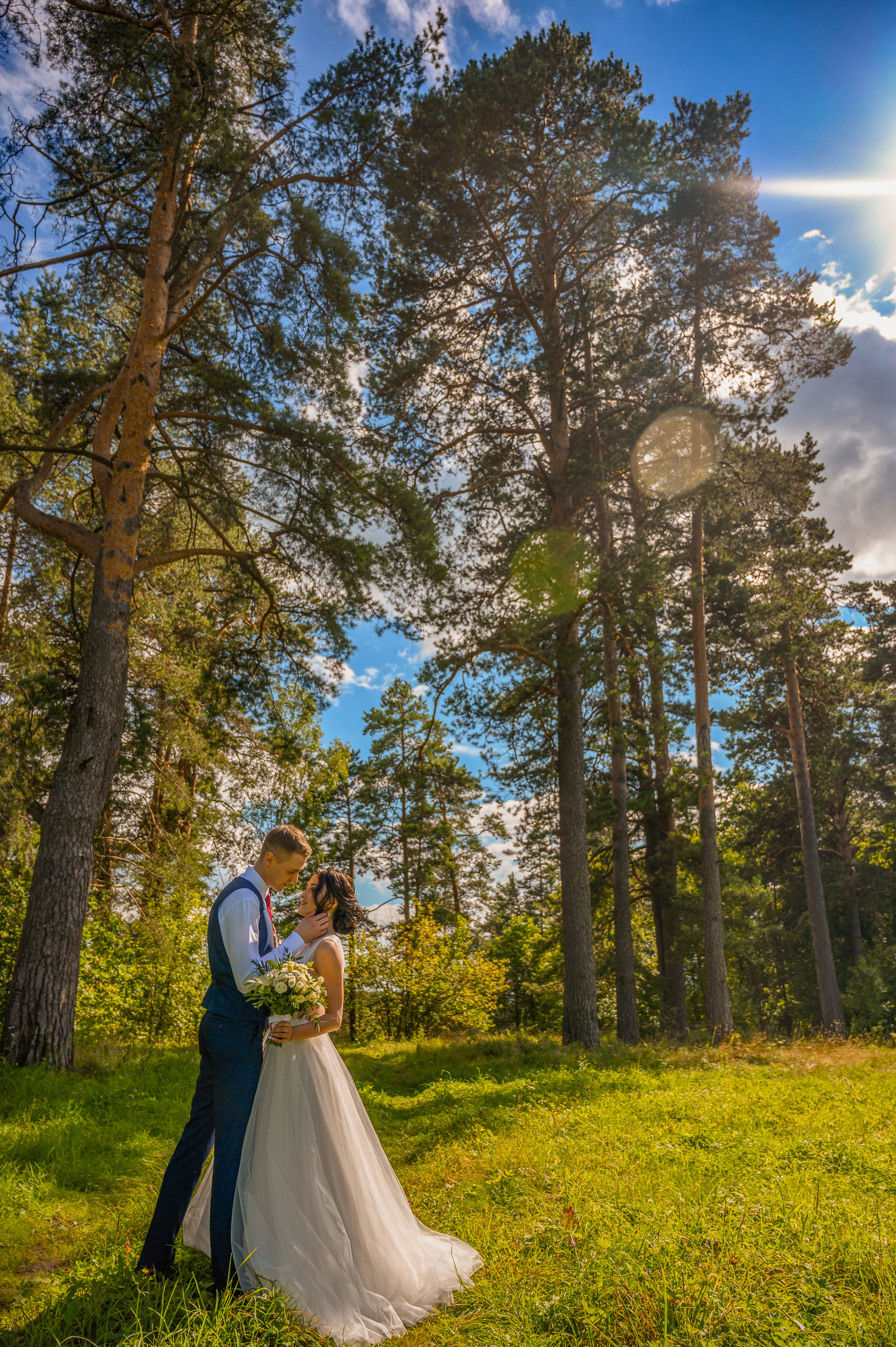 Прогулка в поле, свадьба в поле, прогулка лошади. Семейный и контент фотограф в Москве Alira