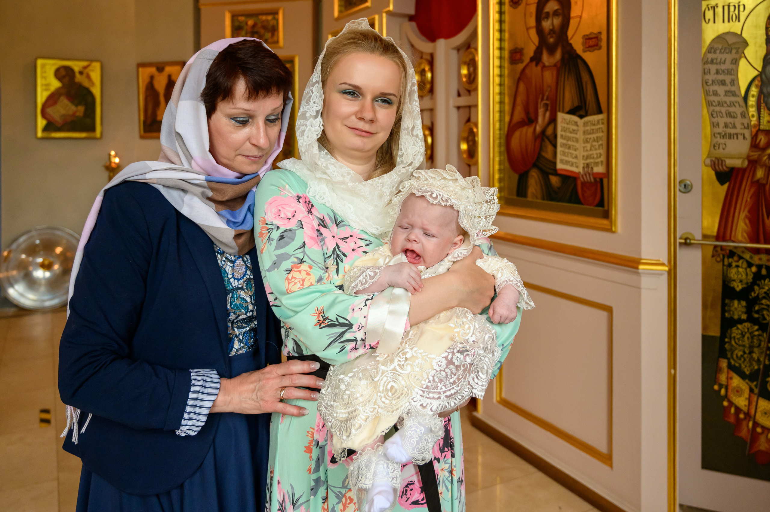 Крещение Варвары. Семейный и контент фотограф в Москве Alira
