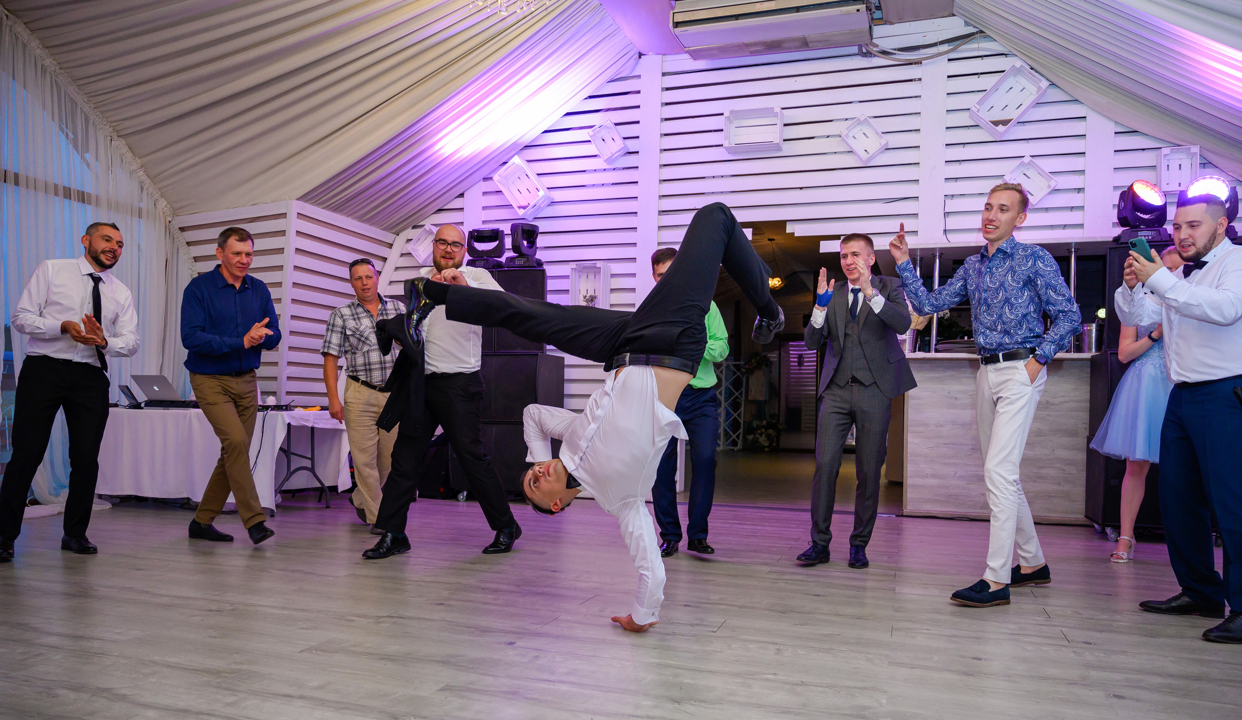 Свадьба на закате, съемка на закате. Семейный и контент фотограф в Москве Alira