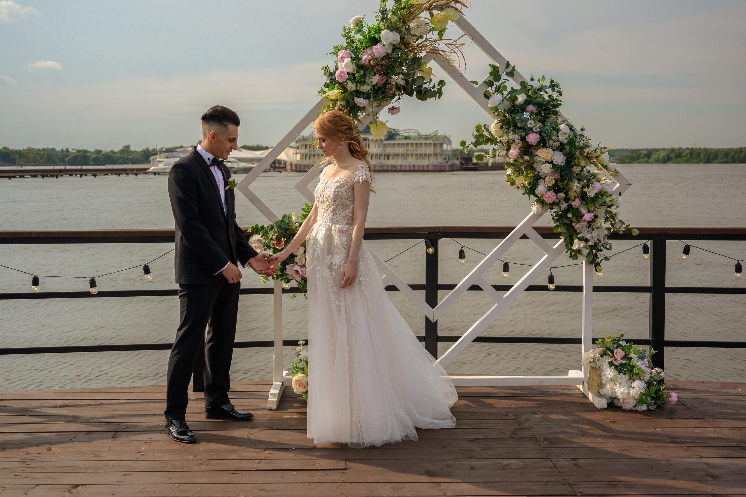 Свадьба на закате, съемка на закате. Семейный и контент фотограф в Москве Alira