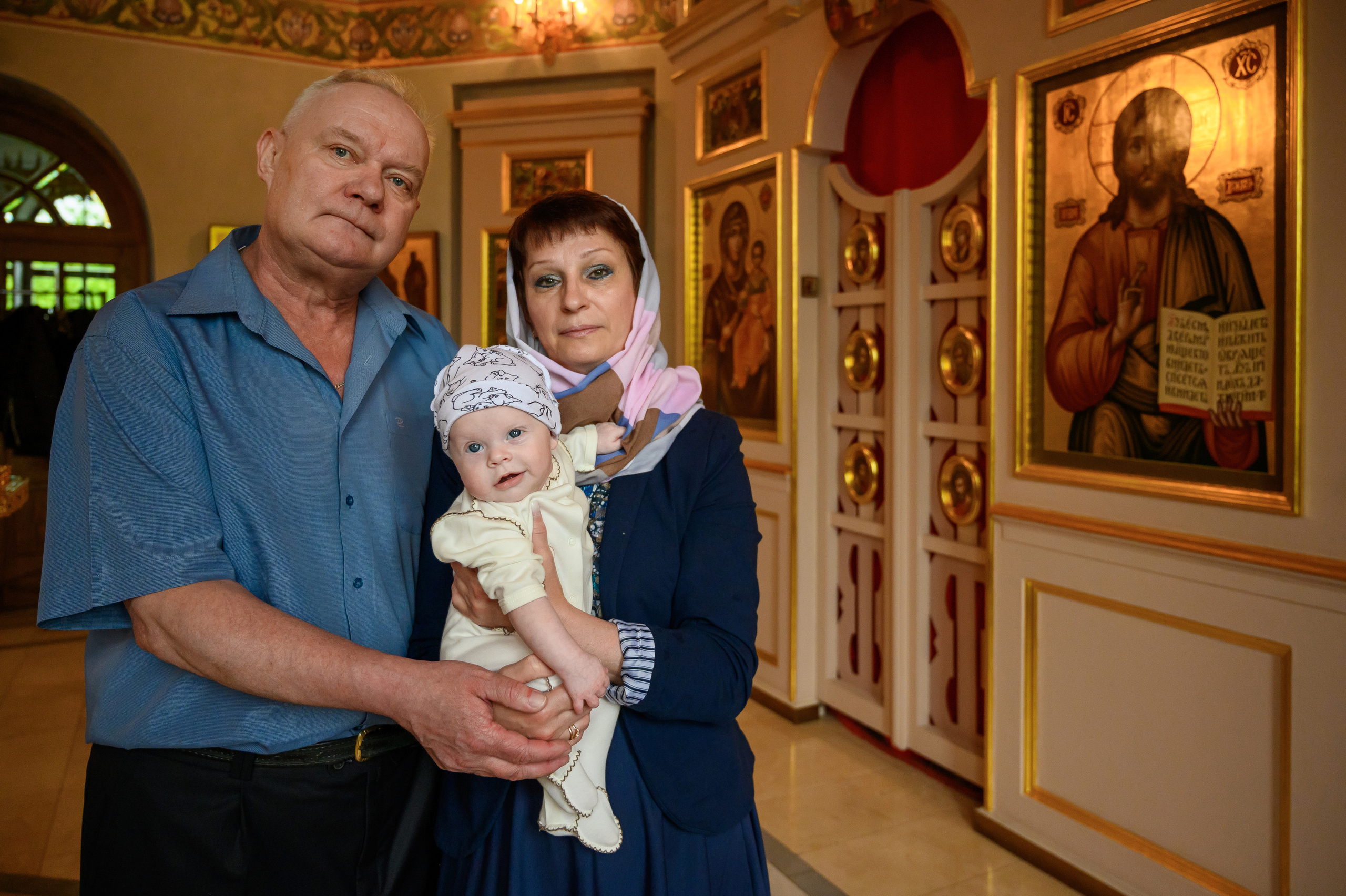 Крещение Варвары. Семейный и контент фотограф в Москве Alira