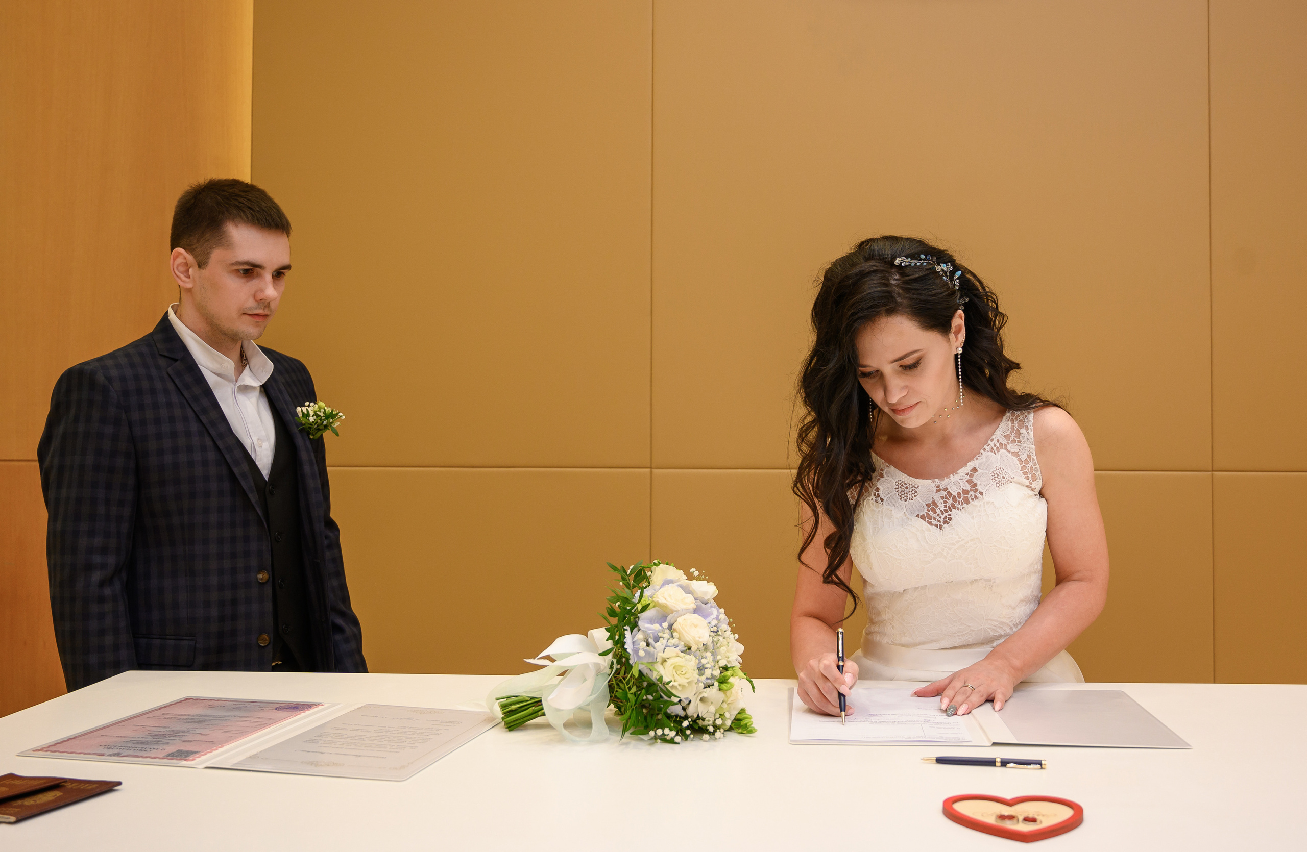 Свадьба, кабриолет В Барвихе. Семейный и контент фотограф в Москве Alira