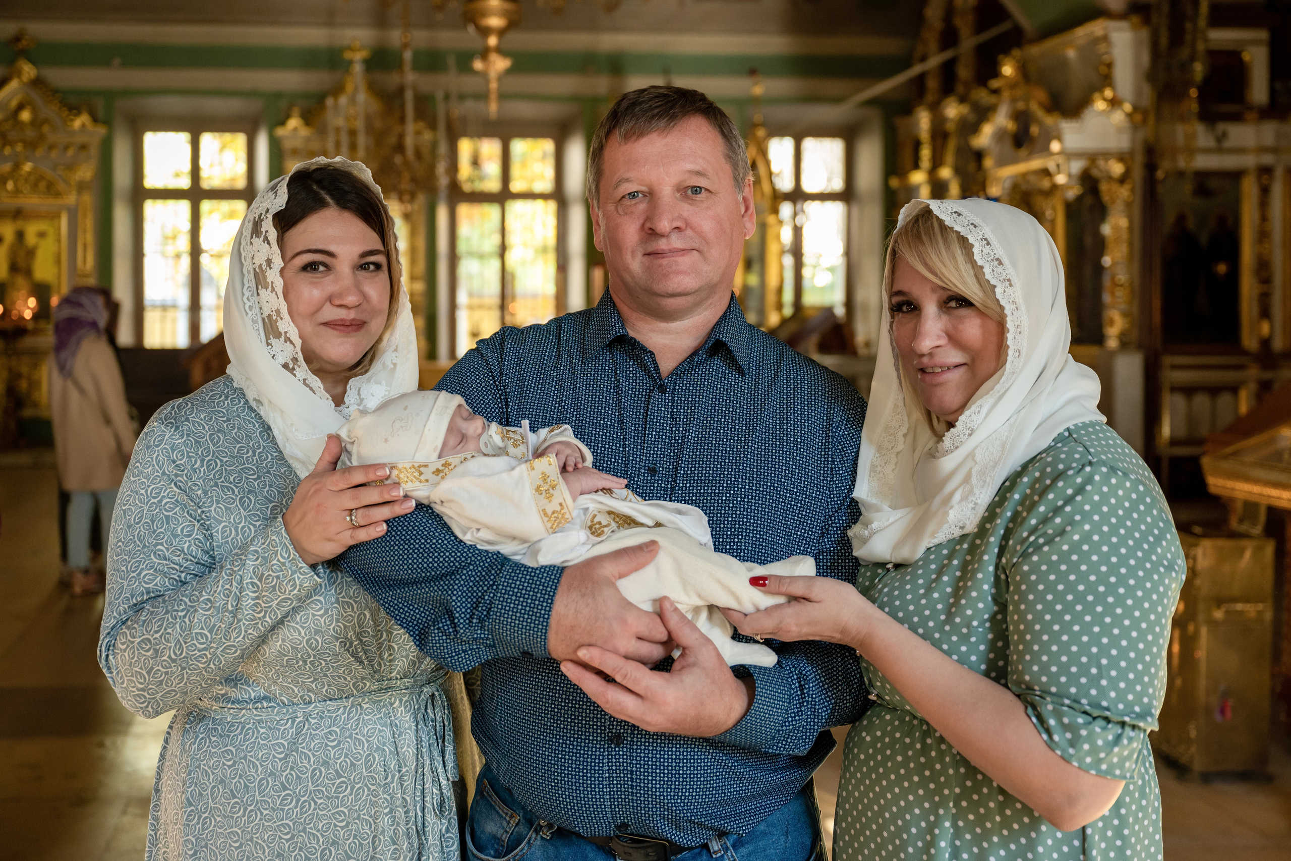 Крещение Кирилла. Семейный и контент фотограф в Москве Alira