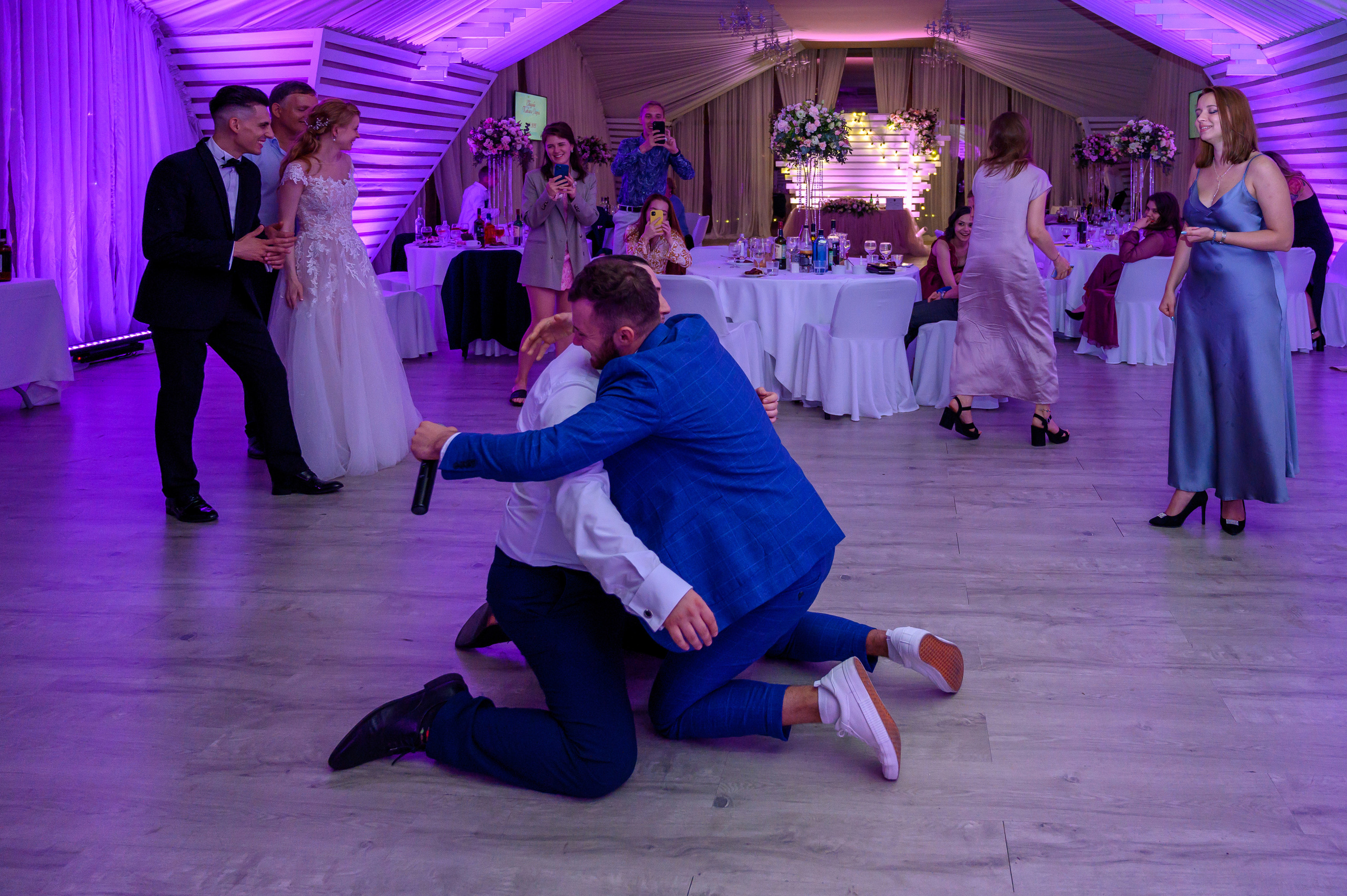 Свадьба на закате, съемка на закате. Семейный и контент фотограф в Москве Alira