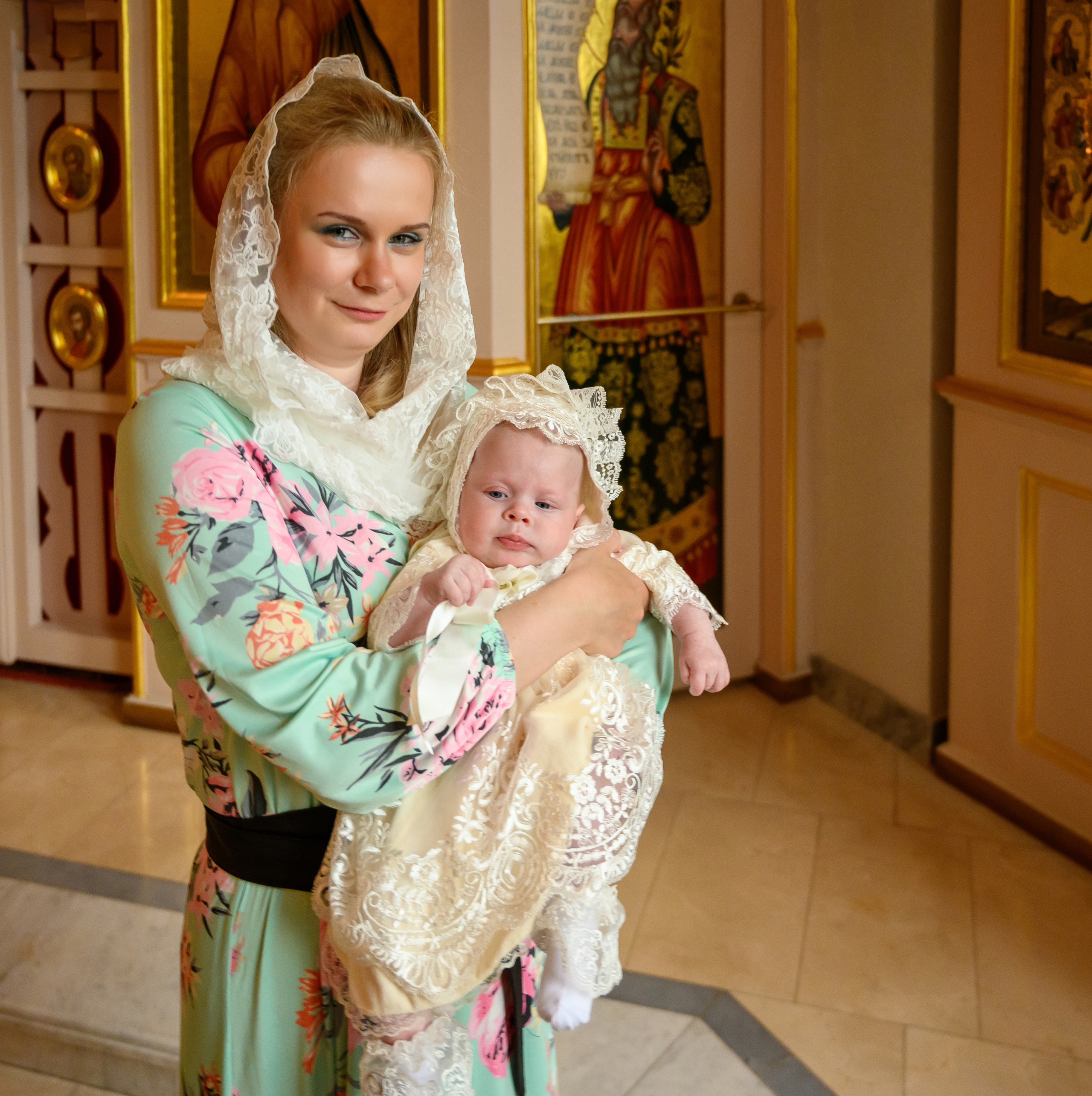 Крещение Варвары. Семейный и контент фотограф в Москве Alira