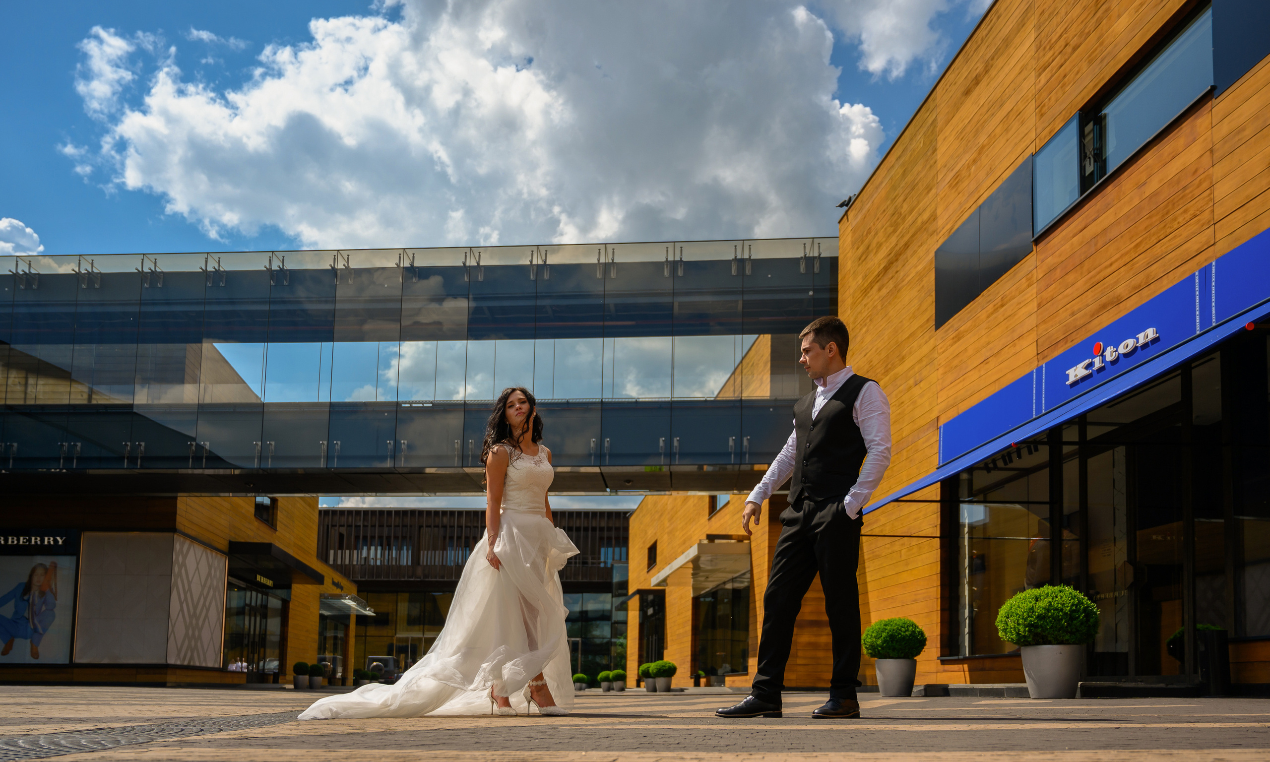 Свадьба, кабриолет В Барвихе. Семейный и контент фотограф в Москве Alira