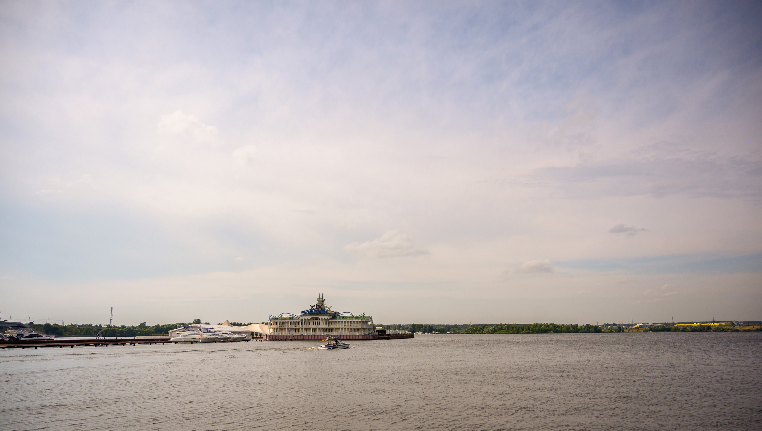 Свадьба на закате, съемка на закате. Семейный и контент фотограф в Москве Alira