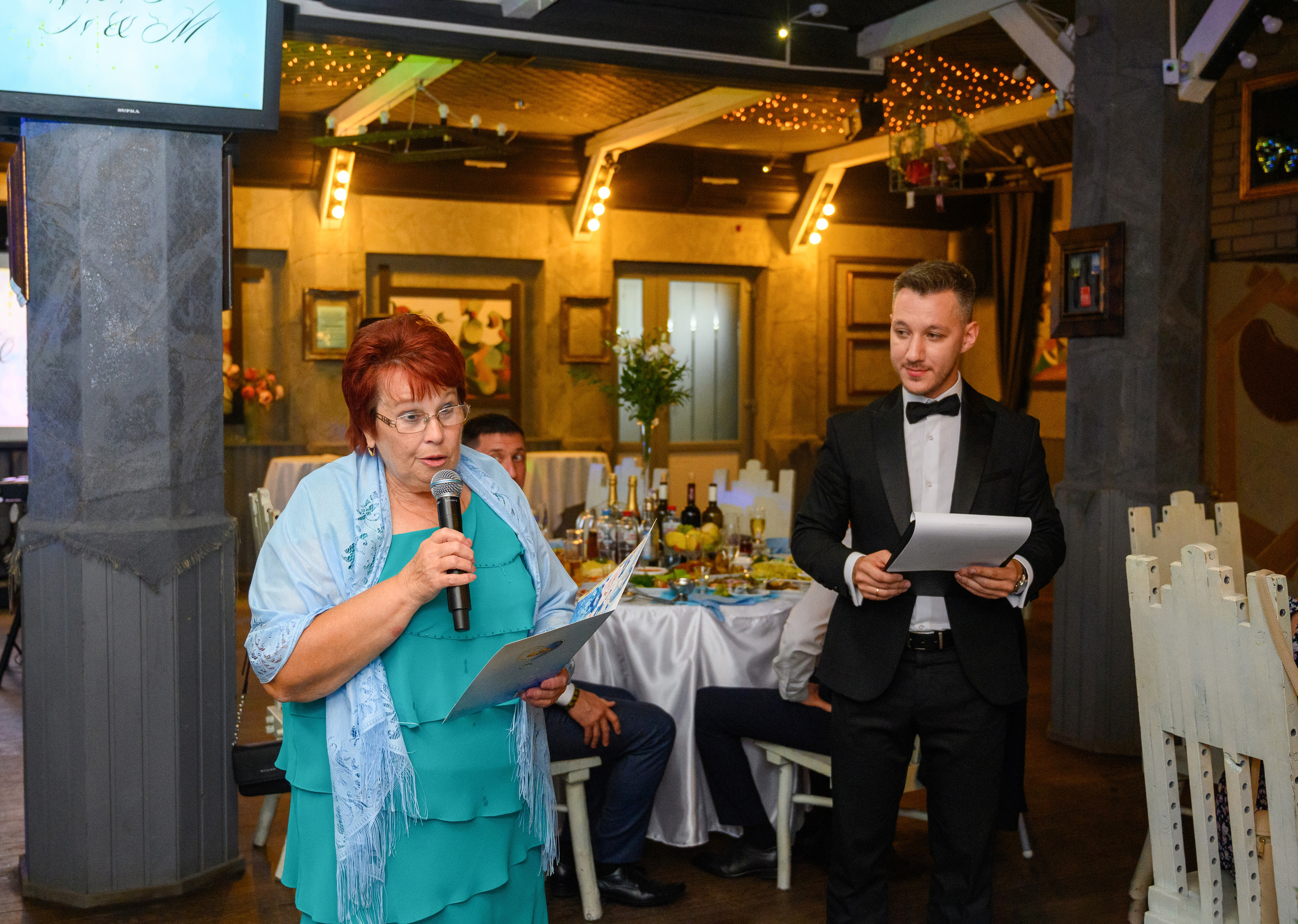 Прогулка в поле, свадьба в поле, прогулка лошади. Семейный и контент фотограф в Москве Alira