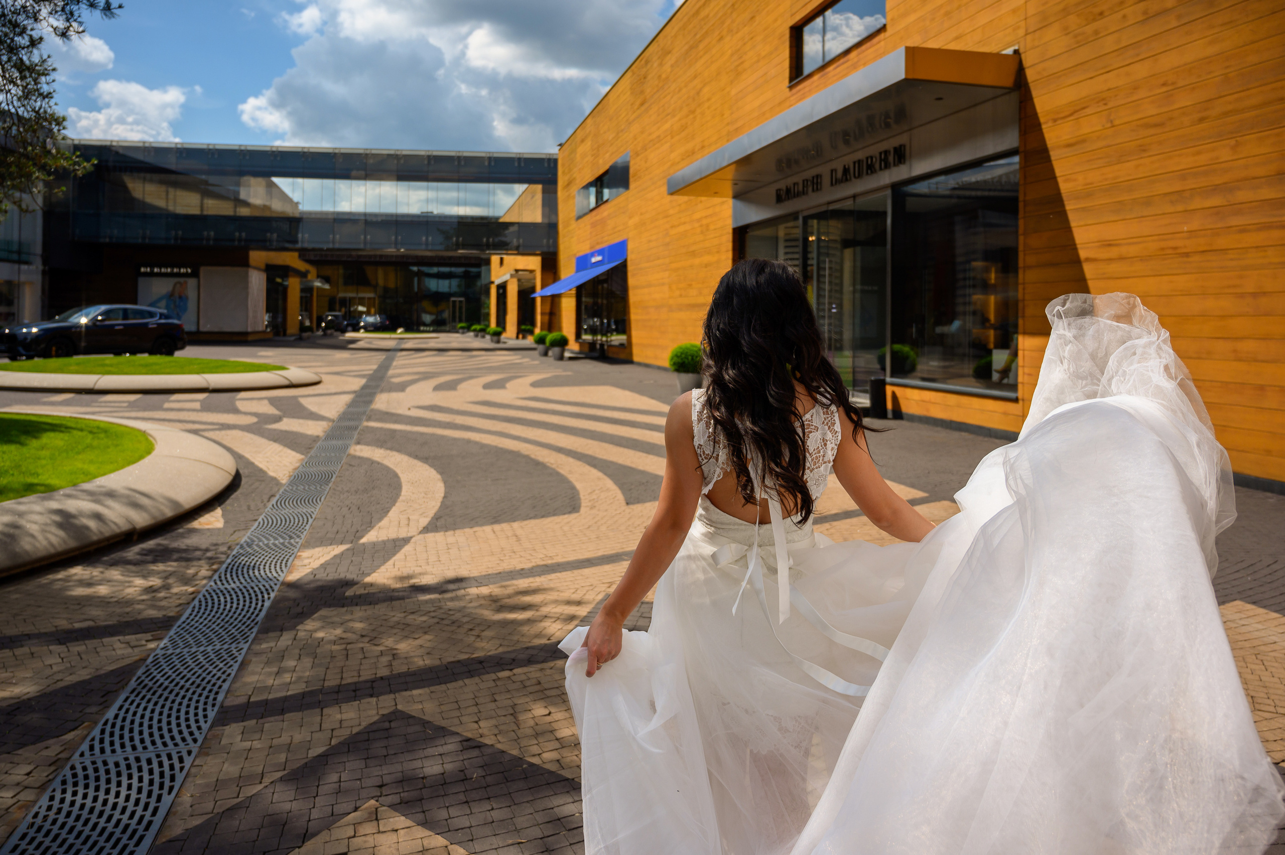 Свадьба, кабриолет В Барвихе. Семейный и контент фотограф в Москве Alira