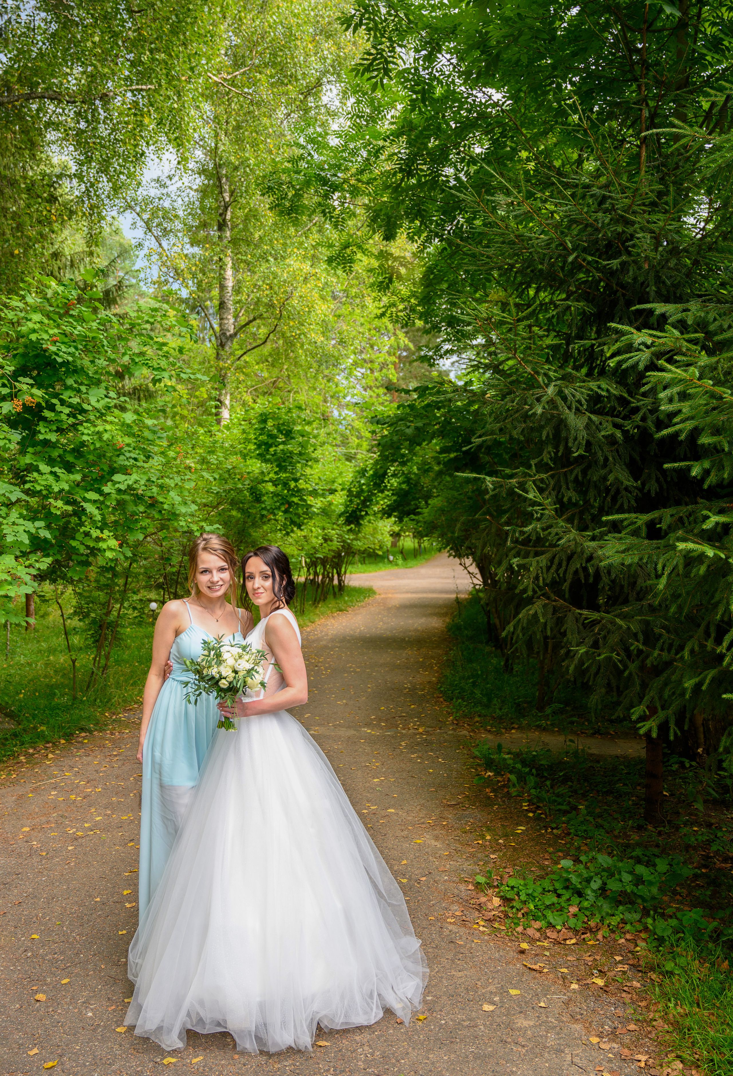 Прогулка в поле, свадьба в поле, прогулка лошади. Семейный и контент фотограф в Москве Alira