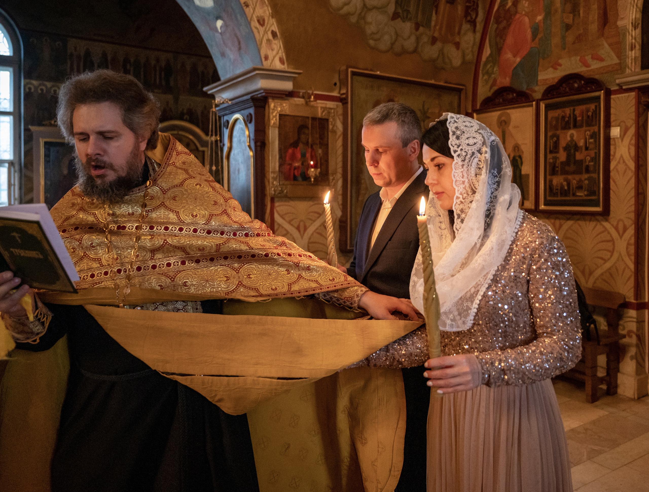 Венчание Александра и Ирины. Семейный и контент фотограф в Москве Alira