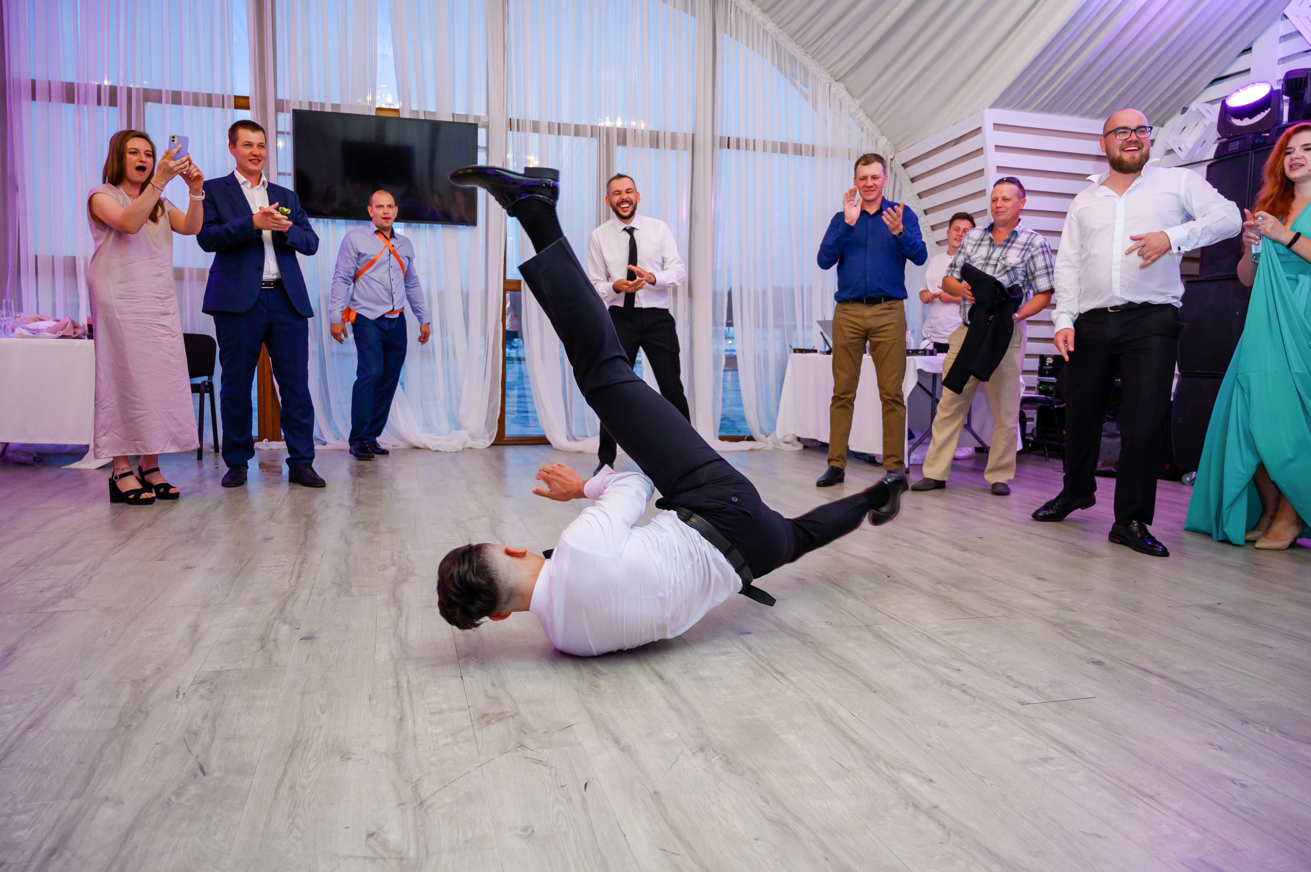 Свадьба на закате, съемка на закате. Семейный и контент фотограф в Москве Alira