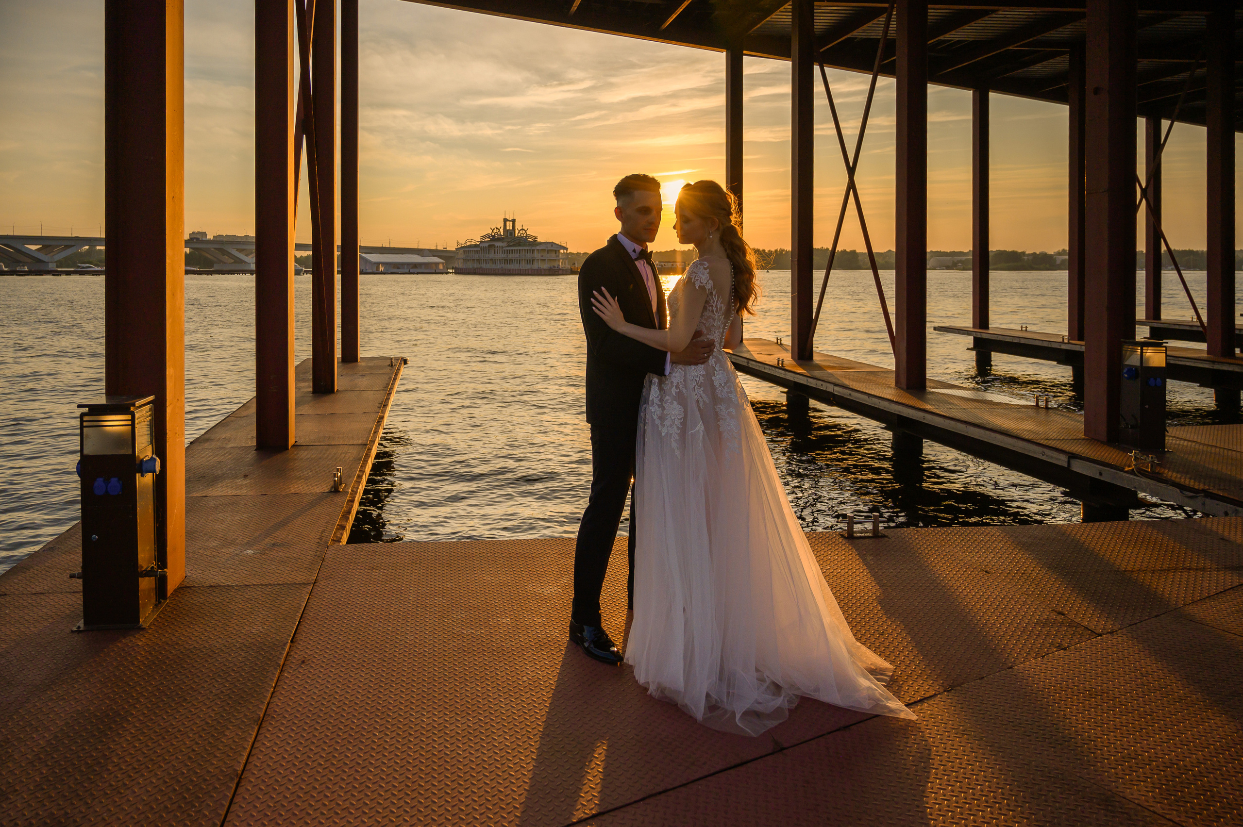 Свадьба на закате, съемка на закате. Семейный и контент фотограф в Москве Alira