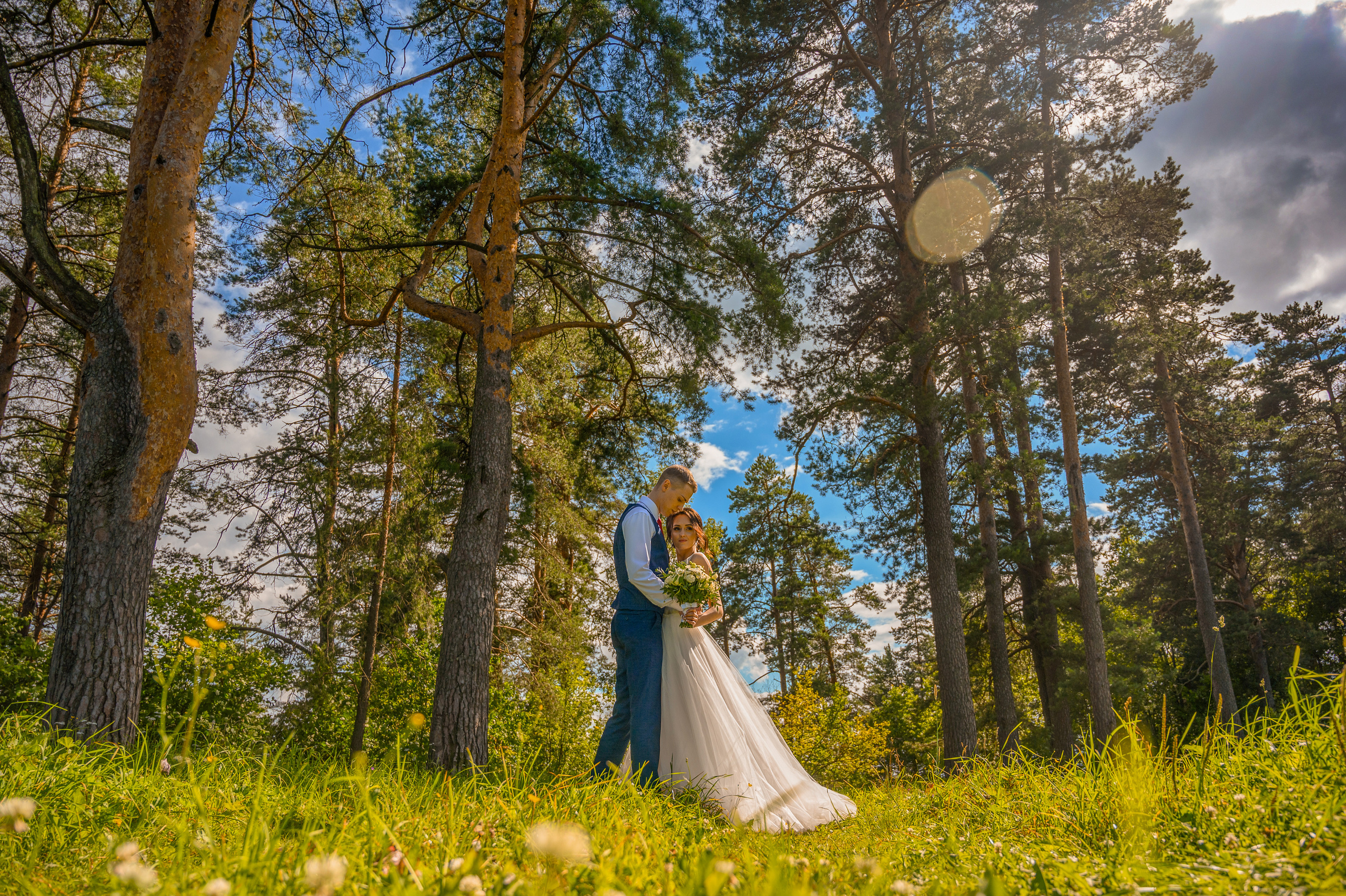 Прогулка в поле, свадьба в поле, прогулка лошади. Семейный и контент фотограф в Москве Alira