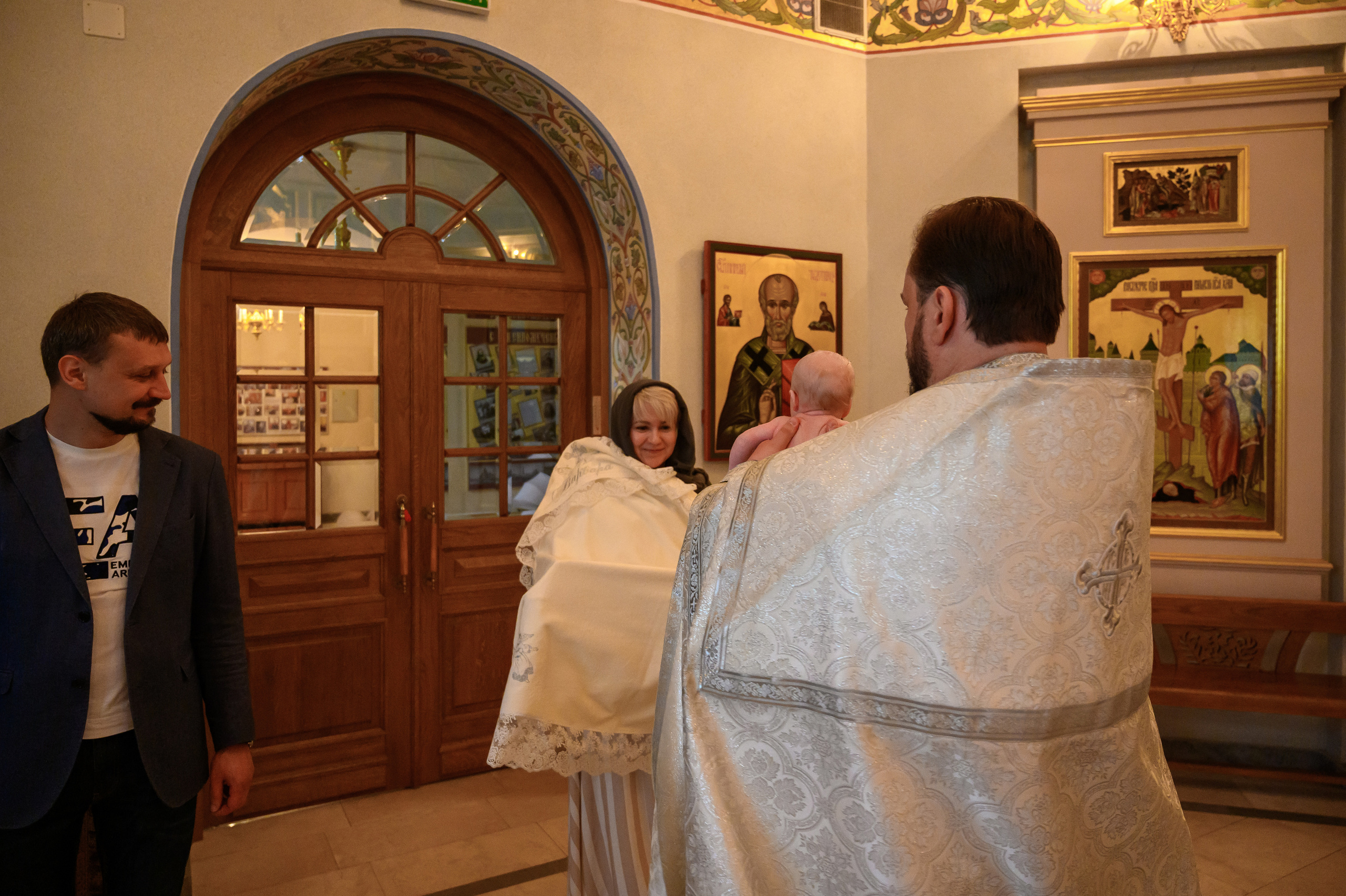 Крещение Варвары. Семейный и контент фотограф в Москве Alira