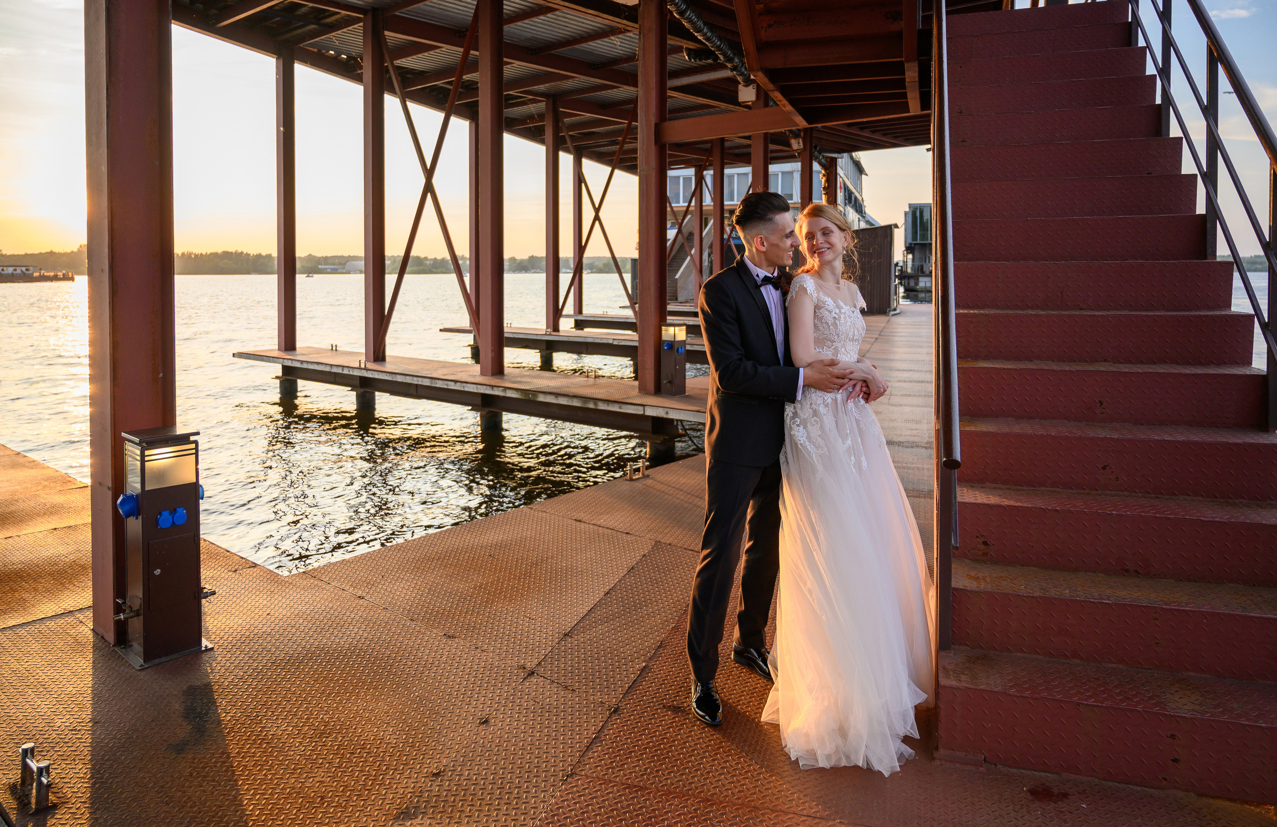 Свадьба на закате, съемка на закате. Семейный и контент фотограф в Москве Alira