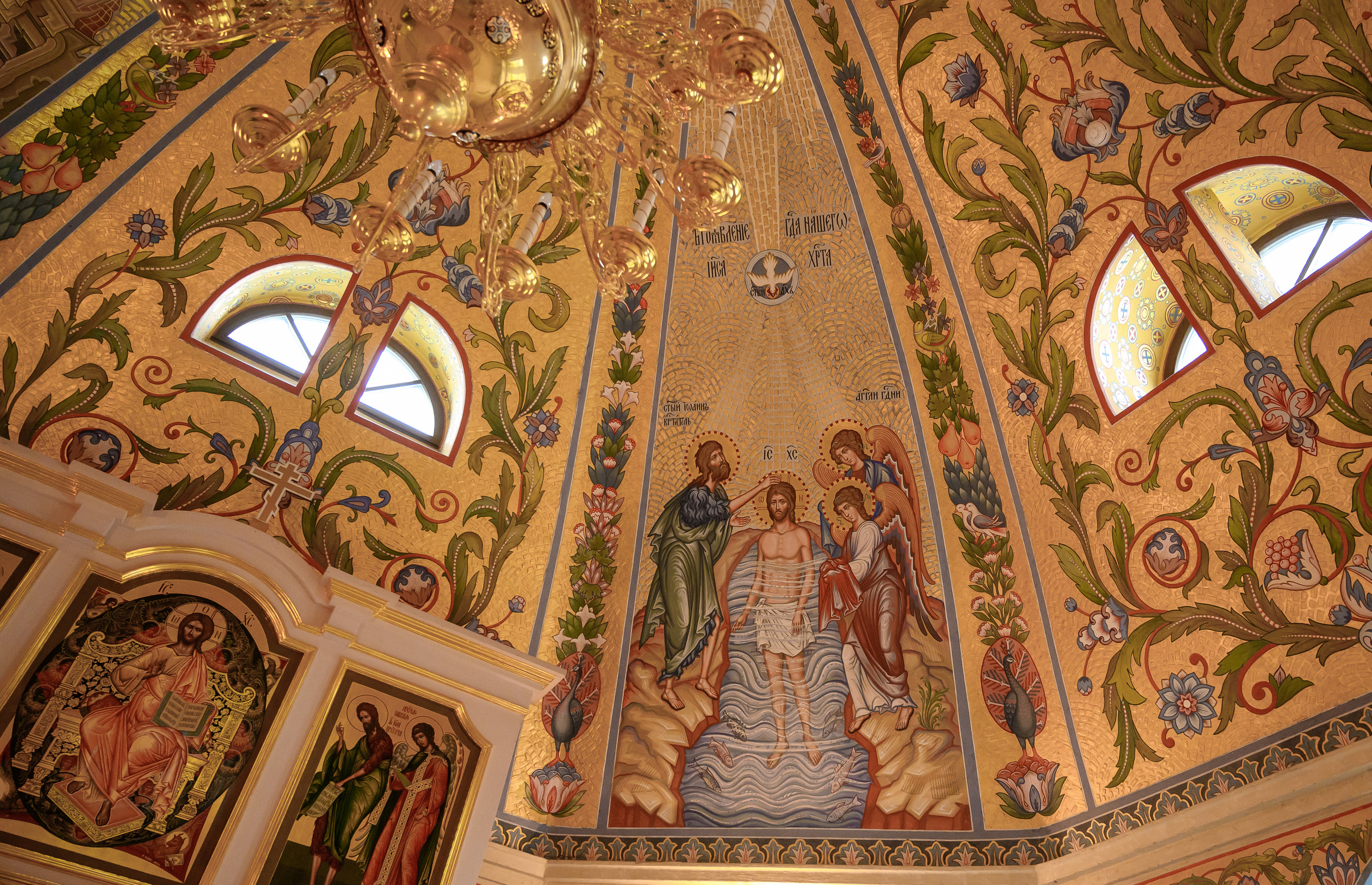 Крещение Варвары. Семейный и контент фотограф в Москве Alira