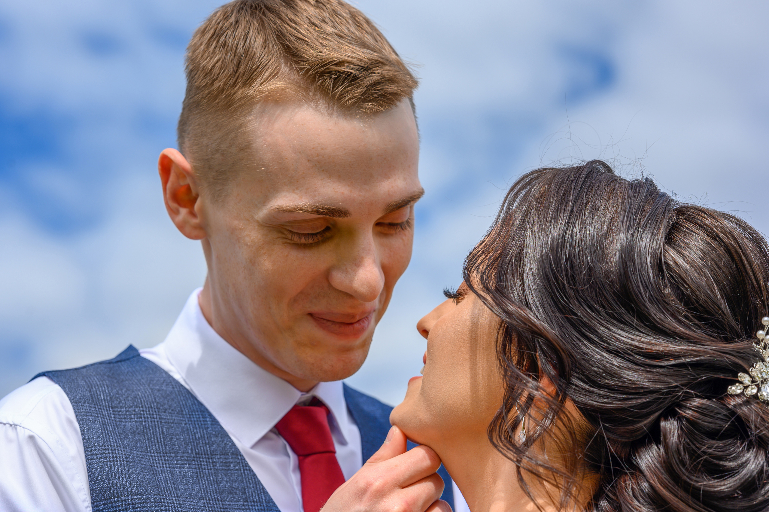 Прогулка в поле, свадьба в поле, прогулка лошади. Семейный и контент фотограф в Москве Alira