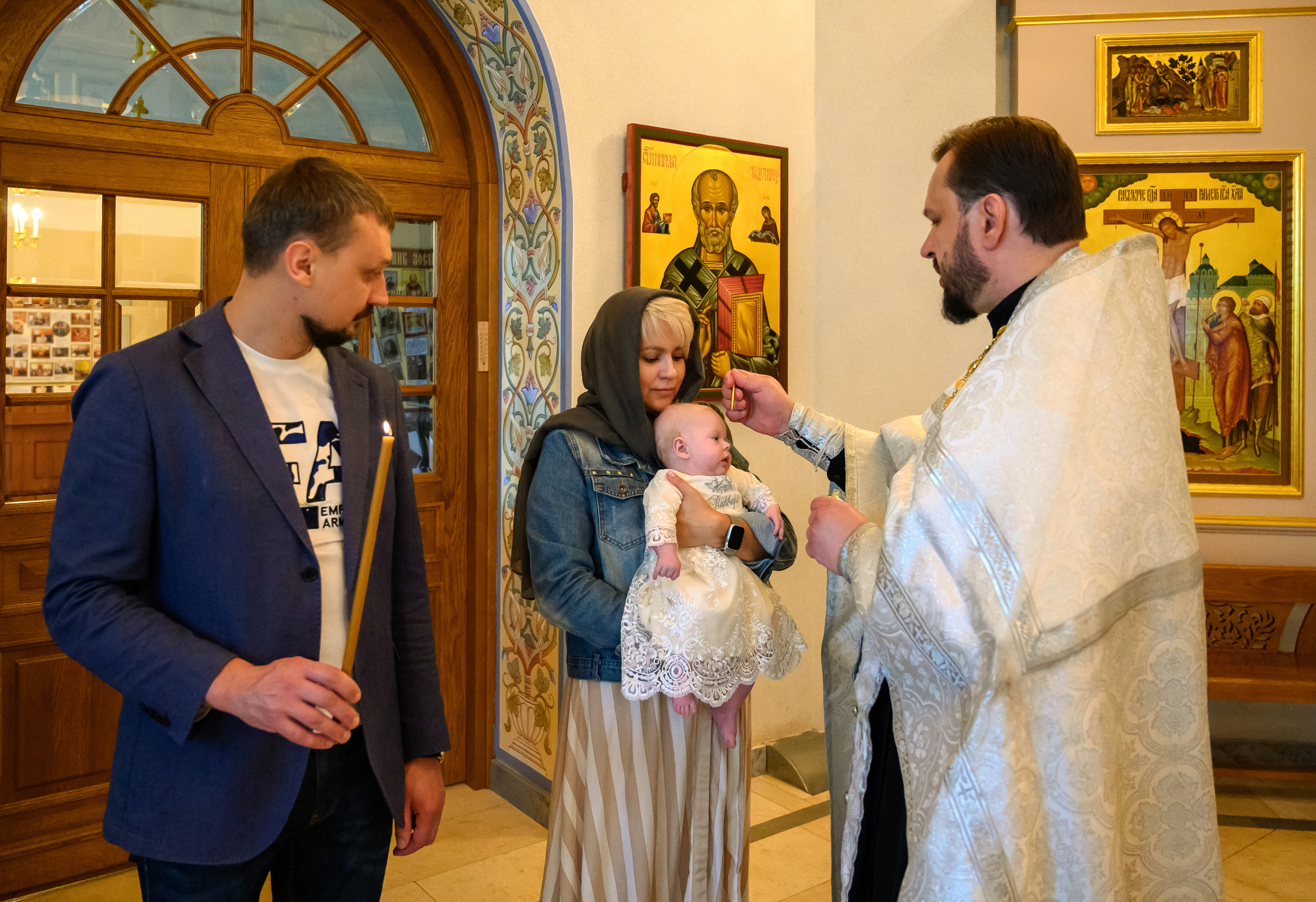 Крещение Варвары. Семейный и контент фотограф в Москве Alira