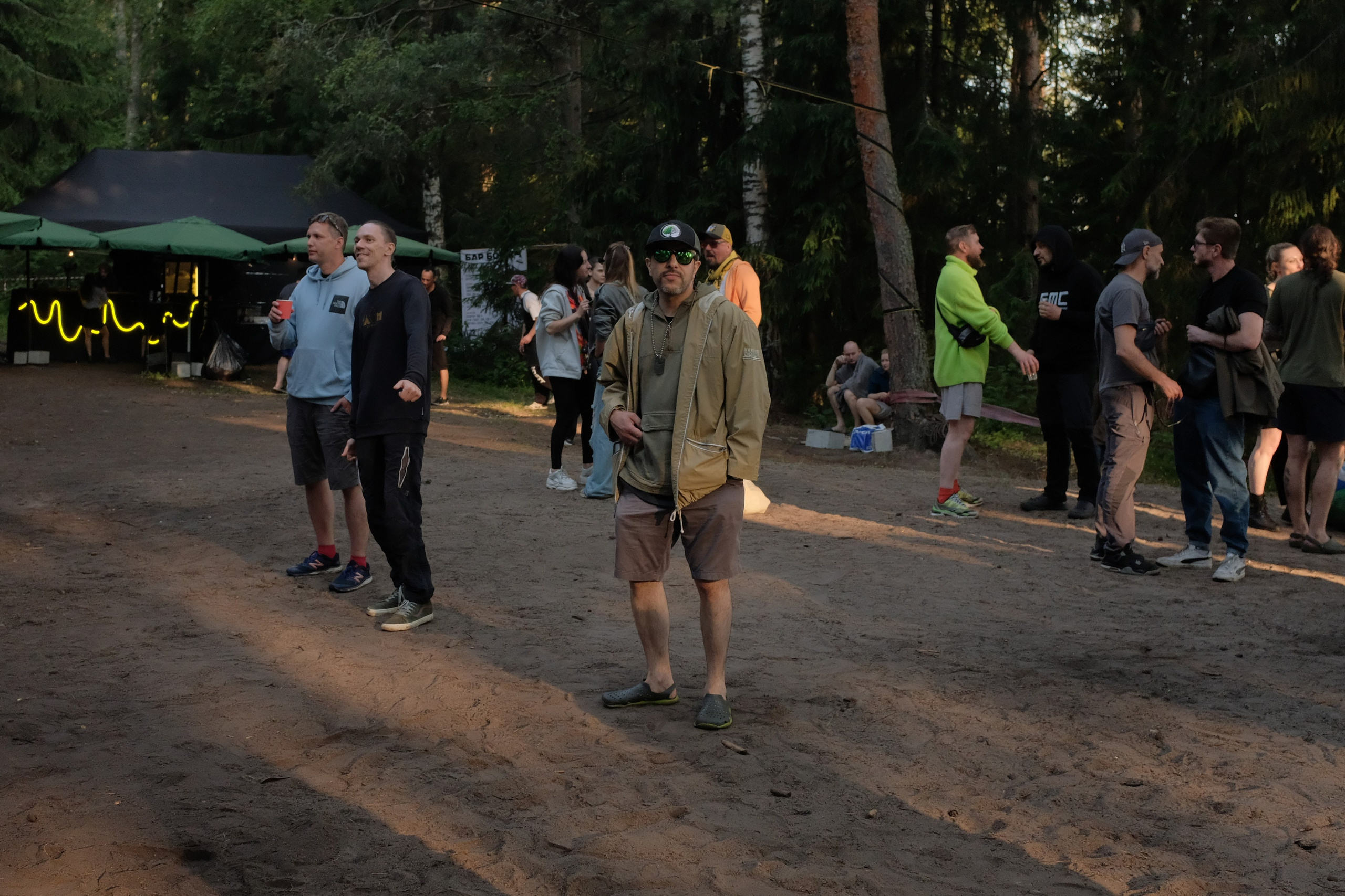 Пикник на обочине от команды EMC. 11июля 2025. Репортажный фотограф в Санкт-Петербурге Даниил Могута