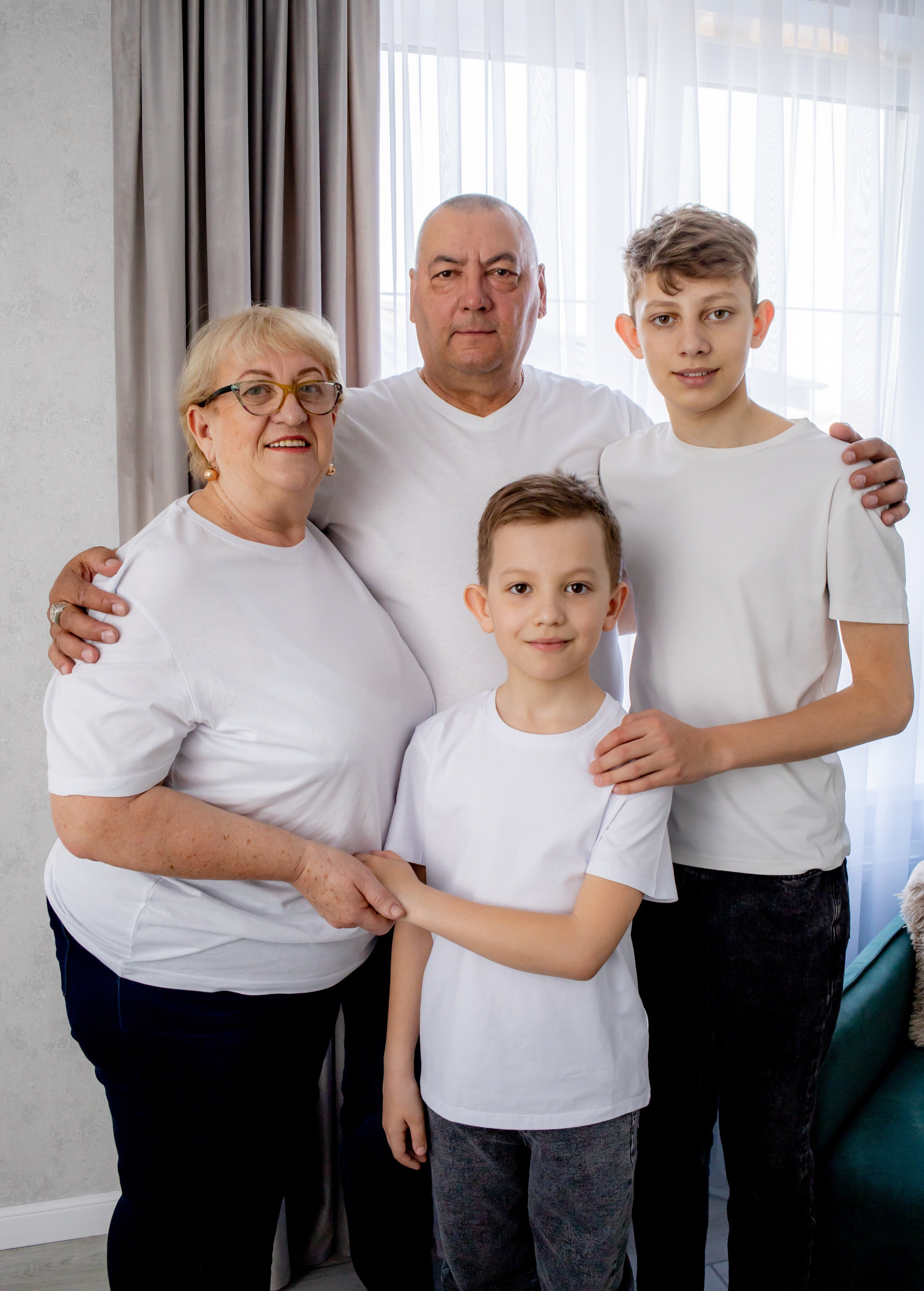 Семейная фотосессия выездная. Фотограф новорожденных в Екатеринбурге