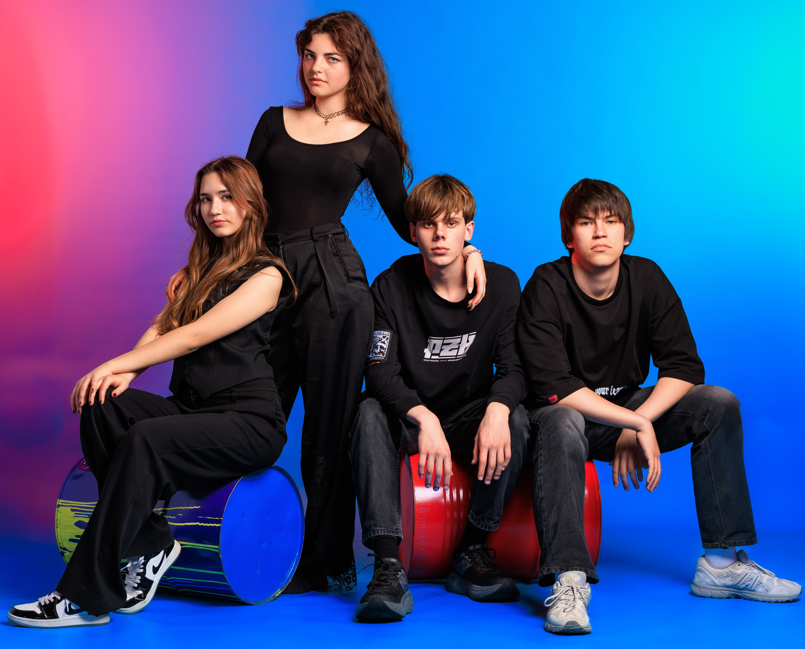 Смотреть фотки в фотостудии. Выпускные альбомы Геленджик, Новороссийск, Краснодар, Туапсе