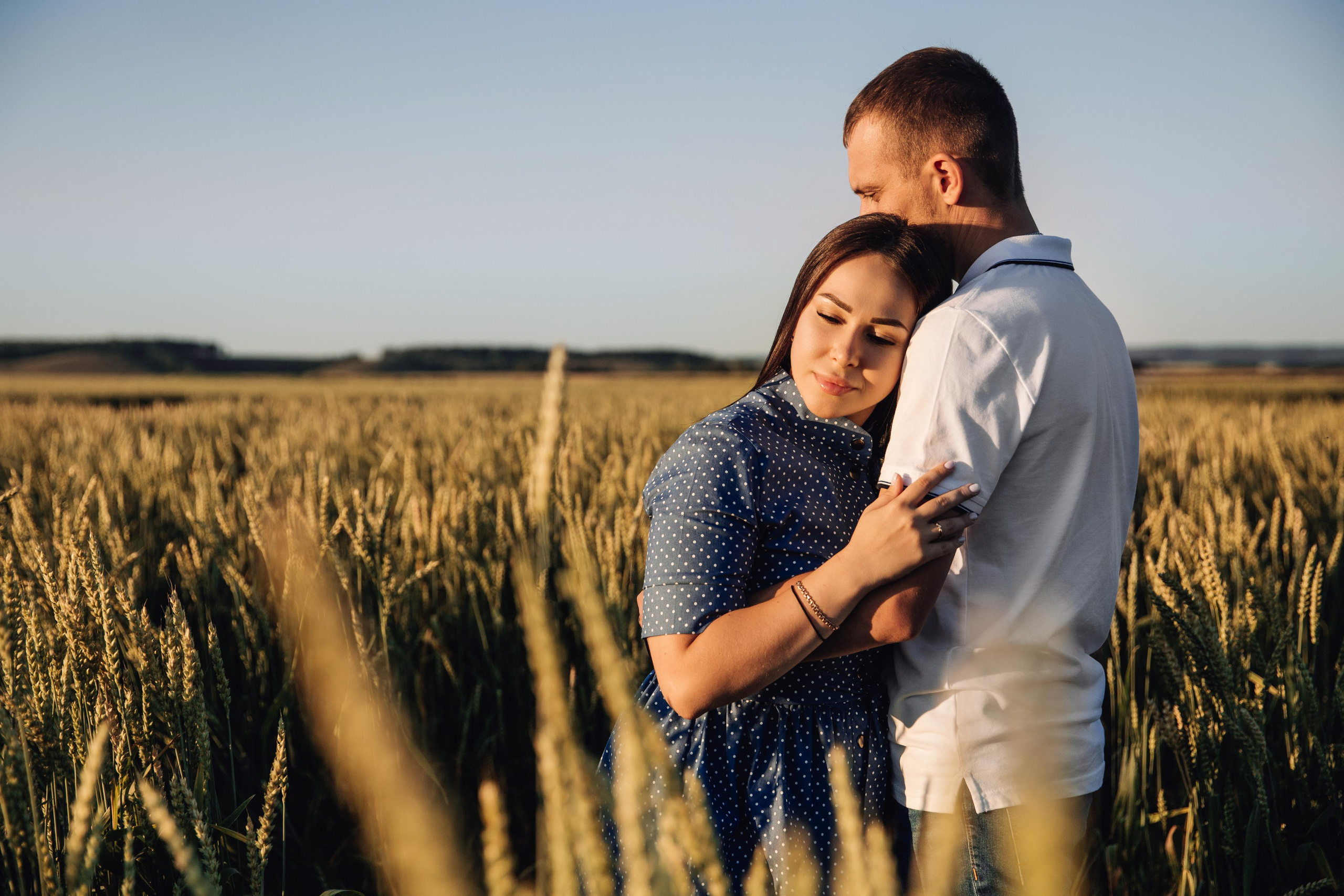 В поле. Марина Соколова. Контентный и семейный фотограф г. Красноярск