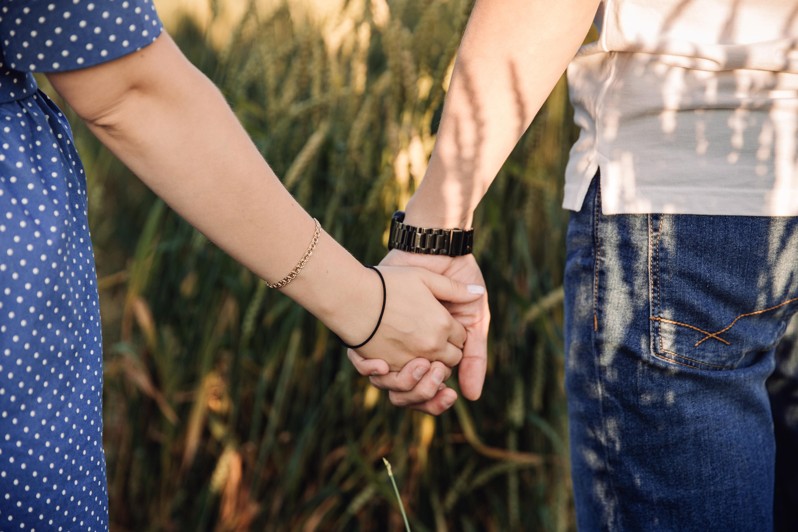 В поле. Марина Соколова. Контентный и семейный фотограф г. Красноярск