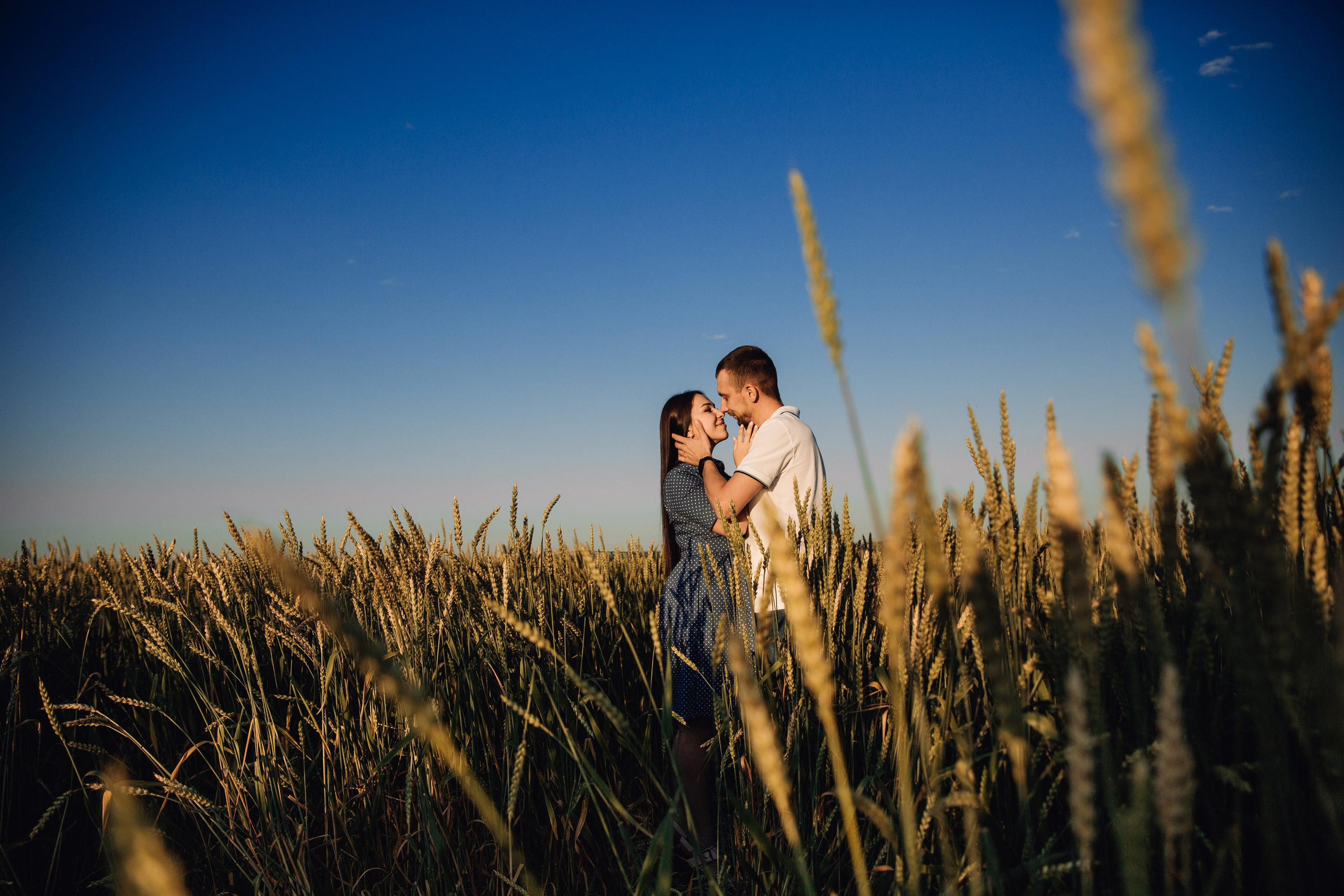 В поле. Марина Соколова. Контентный и семейный фотограф г. Красноярск