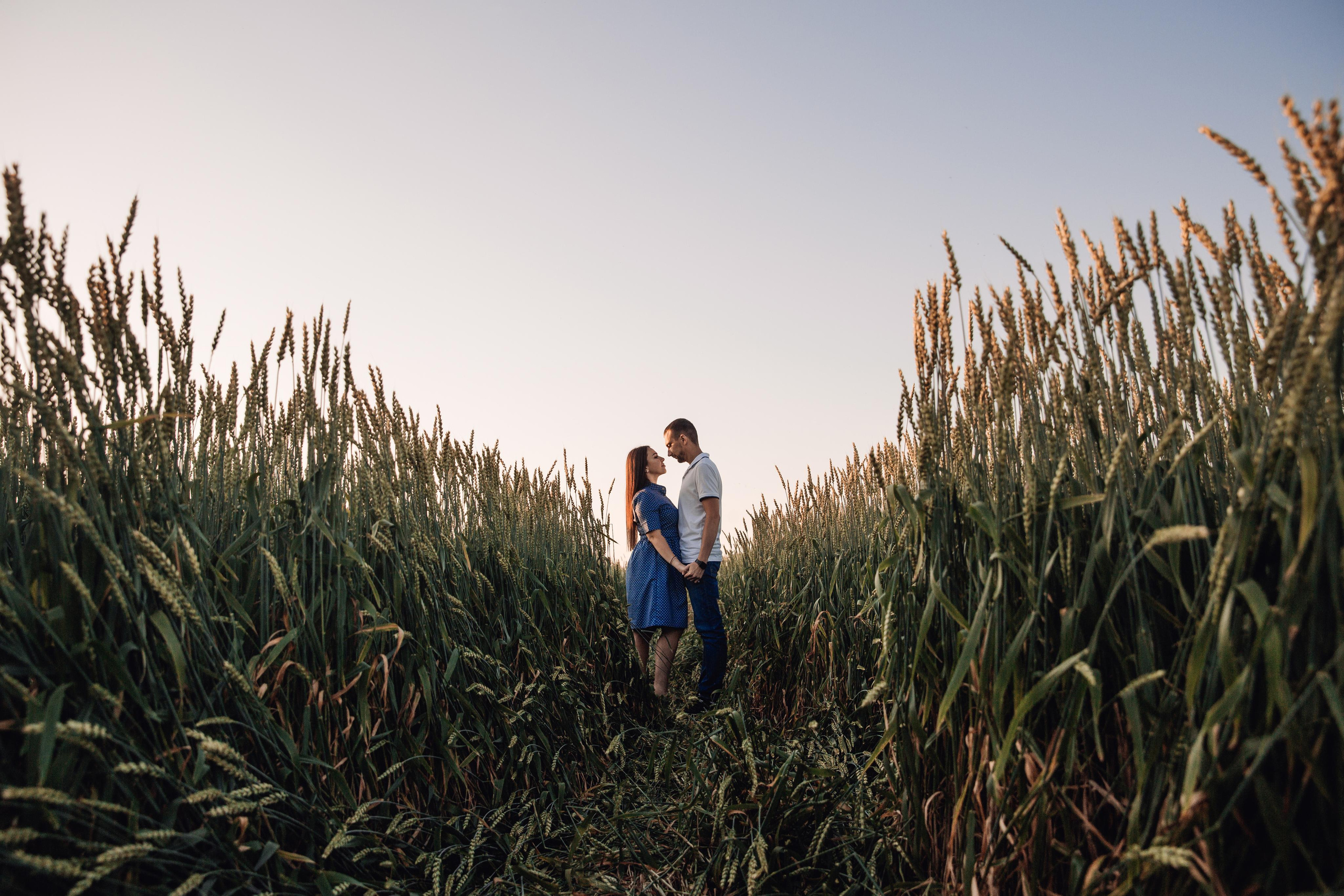 В поле. Марина Соколова. Контентный и семейный фотограф г. Красноярск