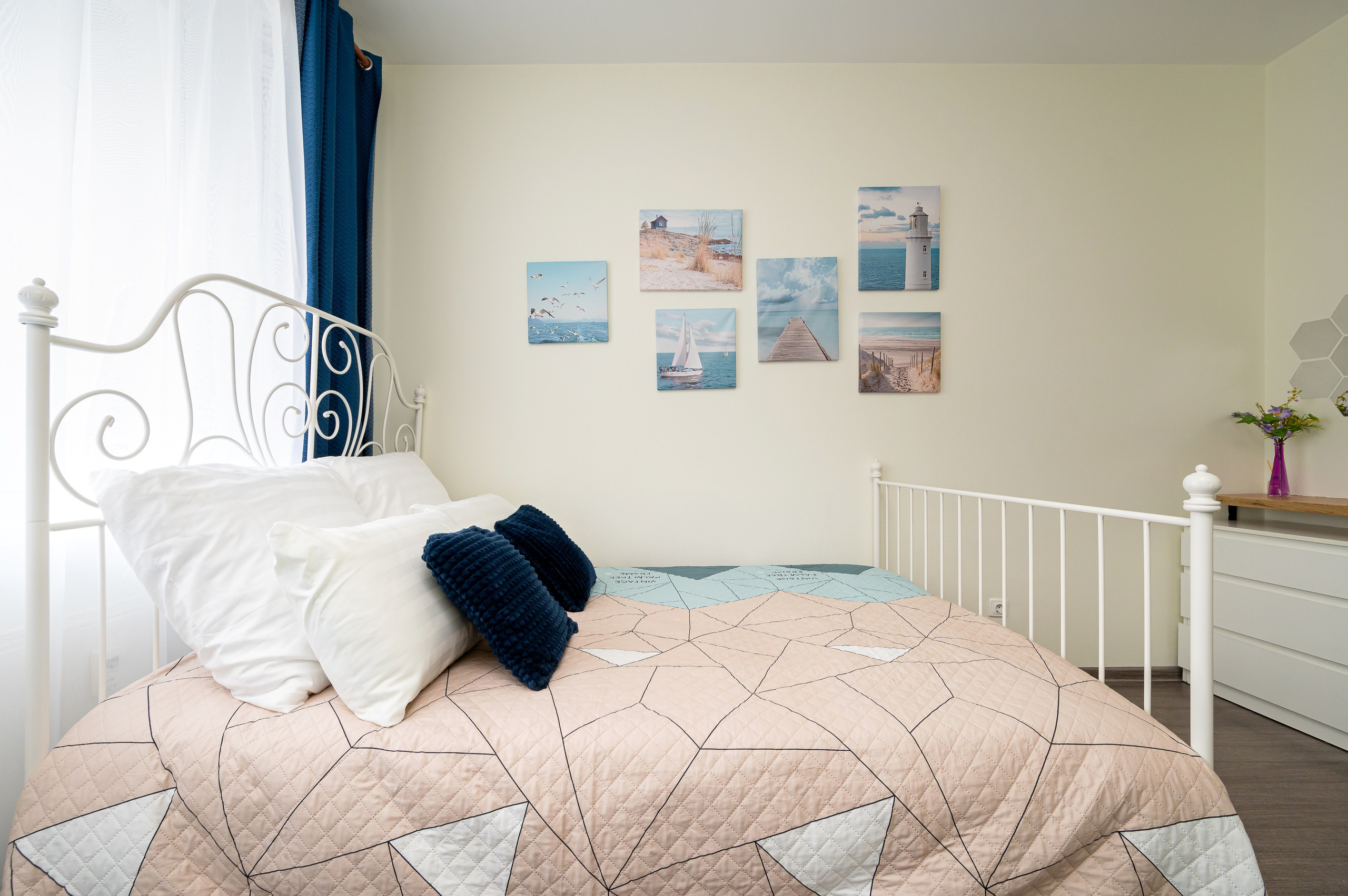 Студия на Дунайском. Интерьерный фотограф. Фото- видеосъемка недвижимости Санкт-Петербург